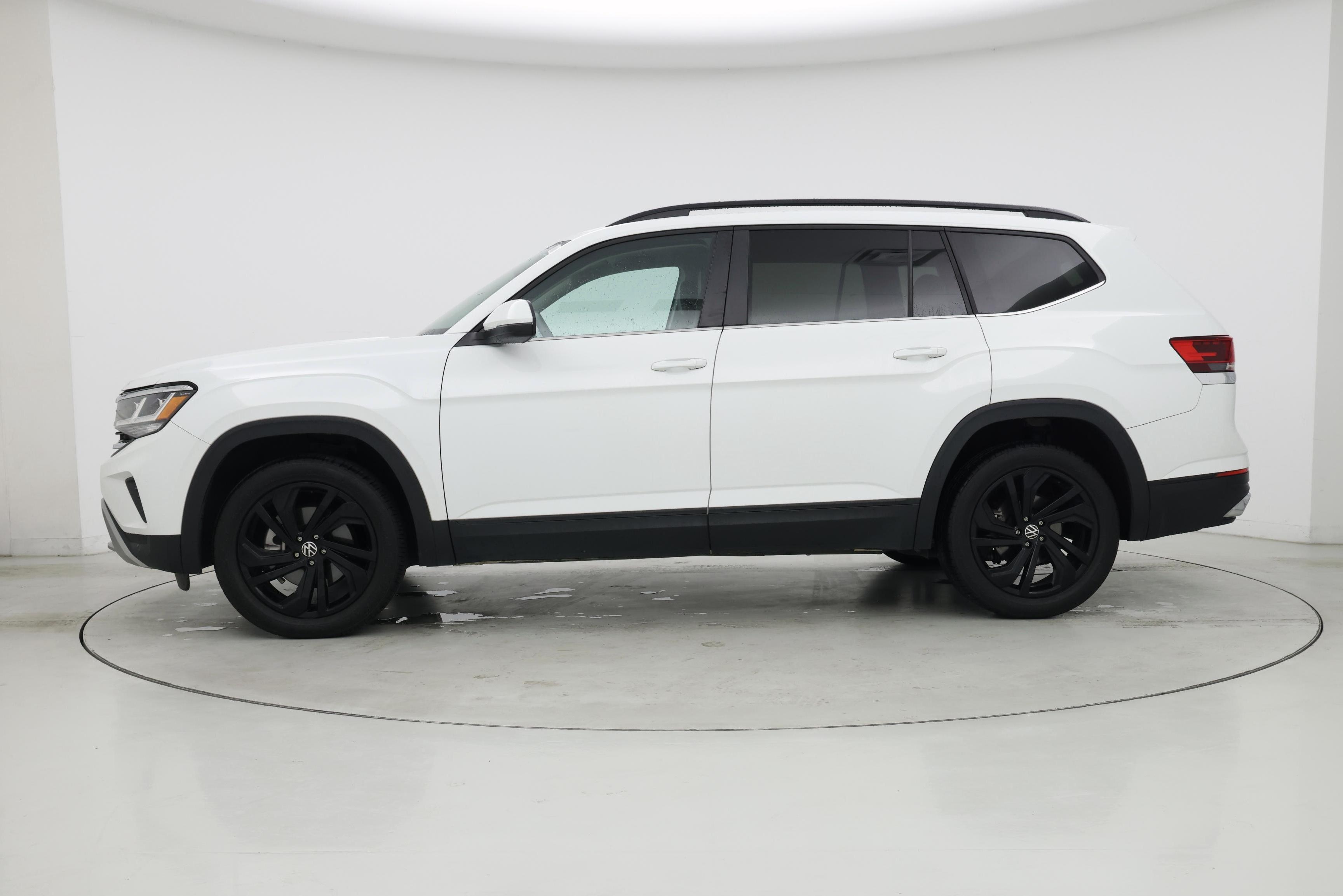 Thumbnail: 2022 Volkswagen Atlas - 3
