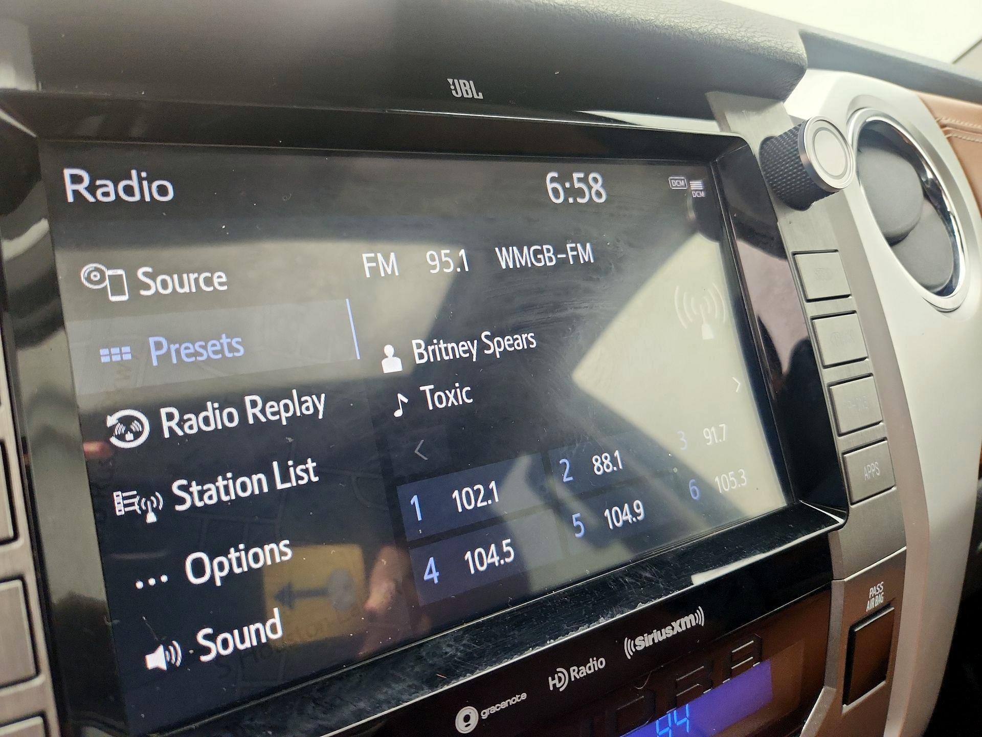 Thumbnail: 2021 Toyota Tundra - 16