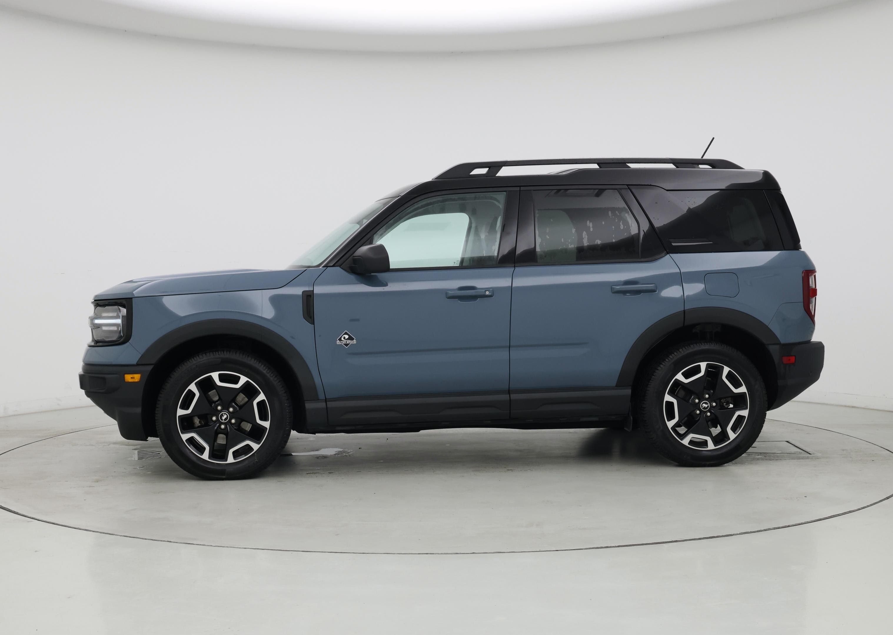 Thumbnail: 2022 Ford Bronco Sport - 3