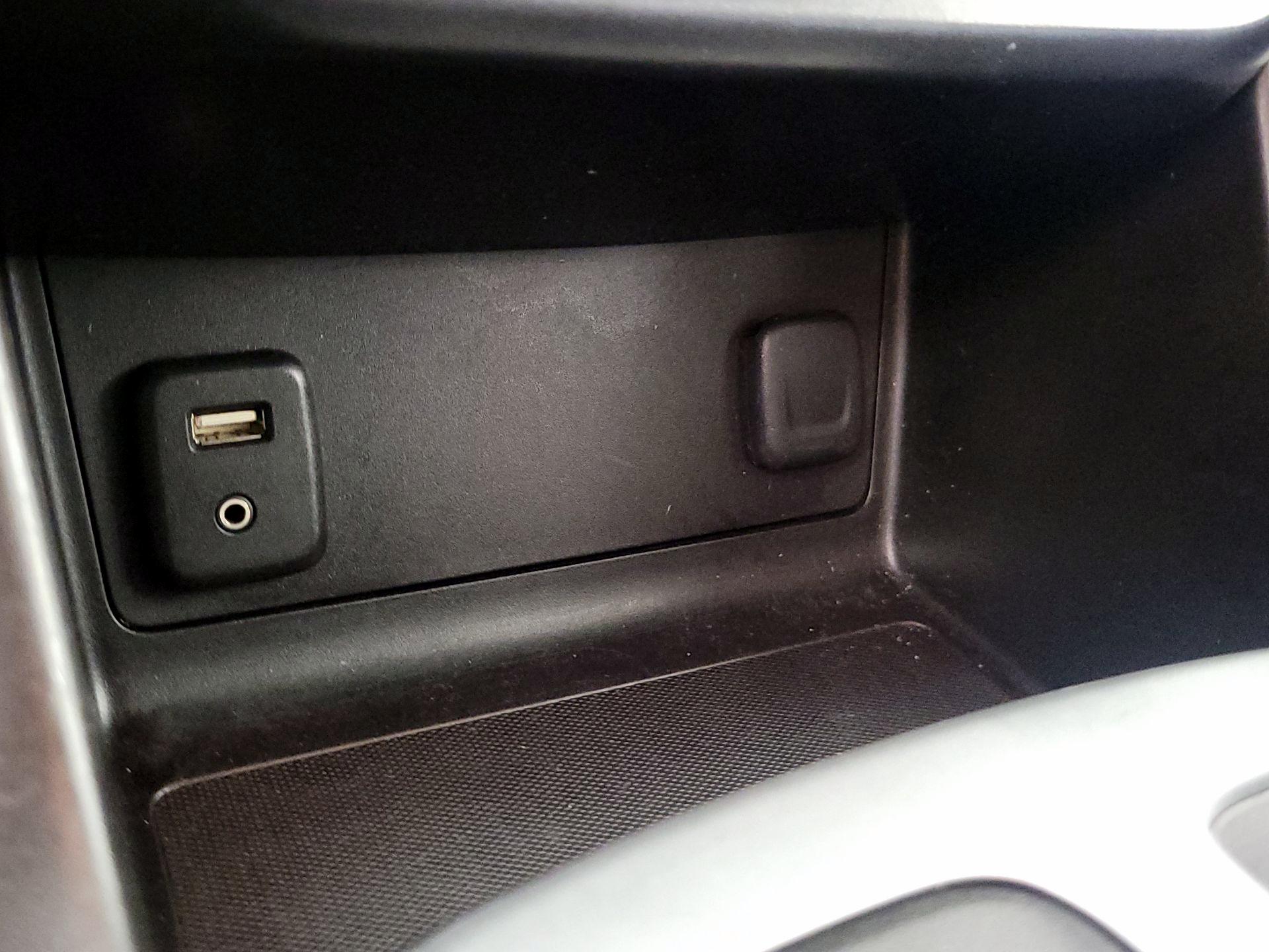 Thumbnail: 2016 Chevrolet Colorado - 18