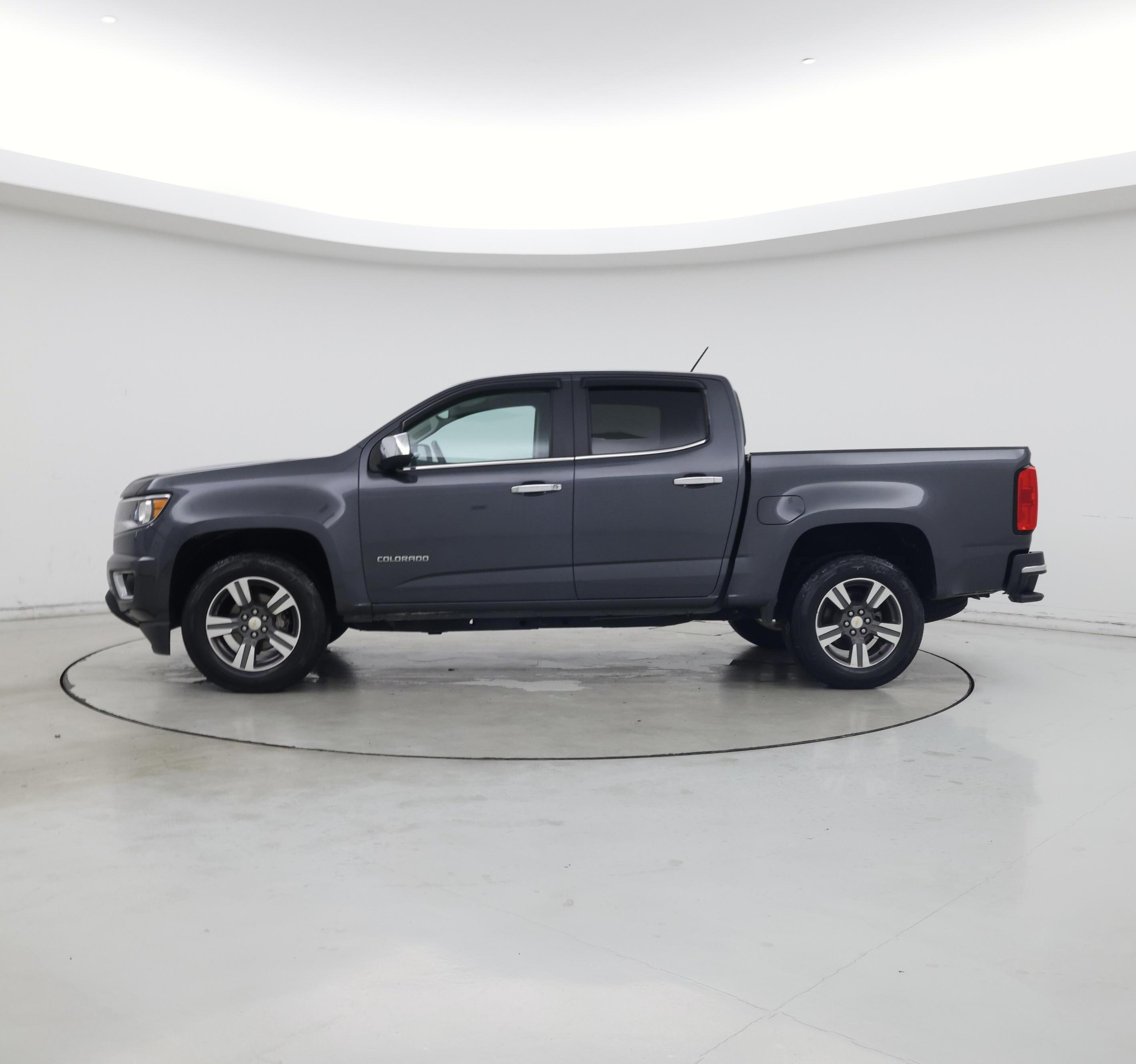 Thumbnail: 2016 Chevrolet Colorado - 3