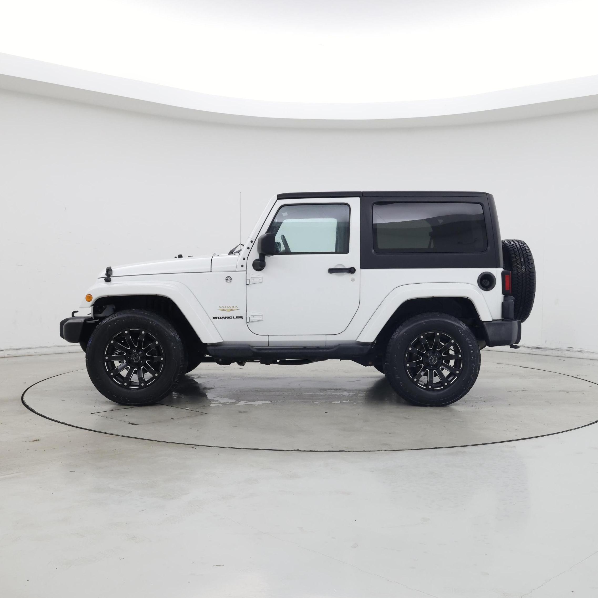 Thumbnail: 2015 Jeep Wrangler - 3
