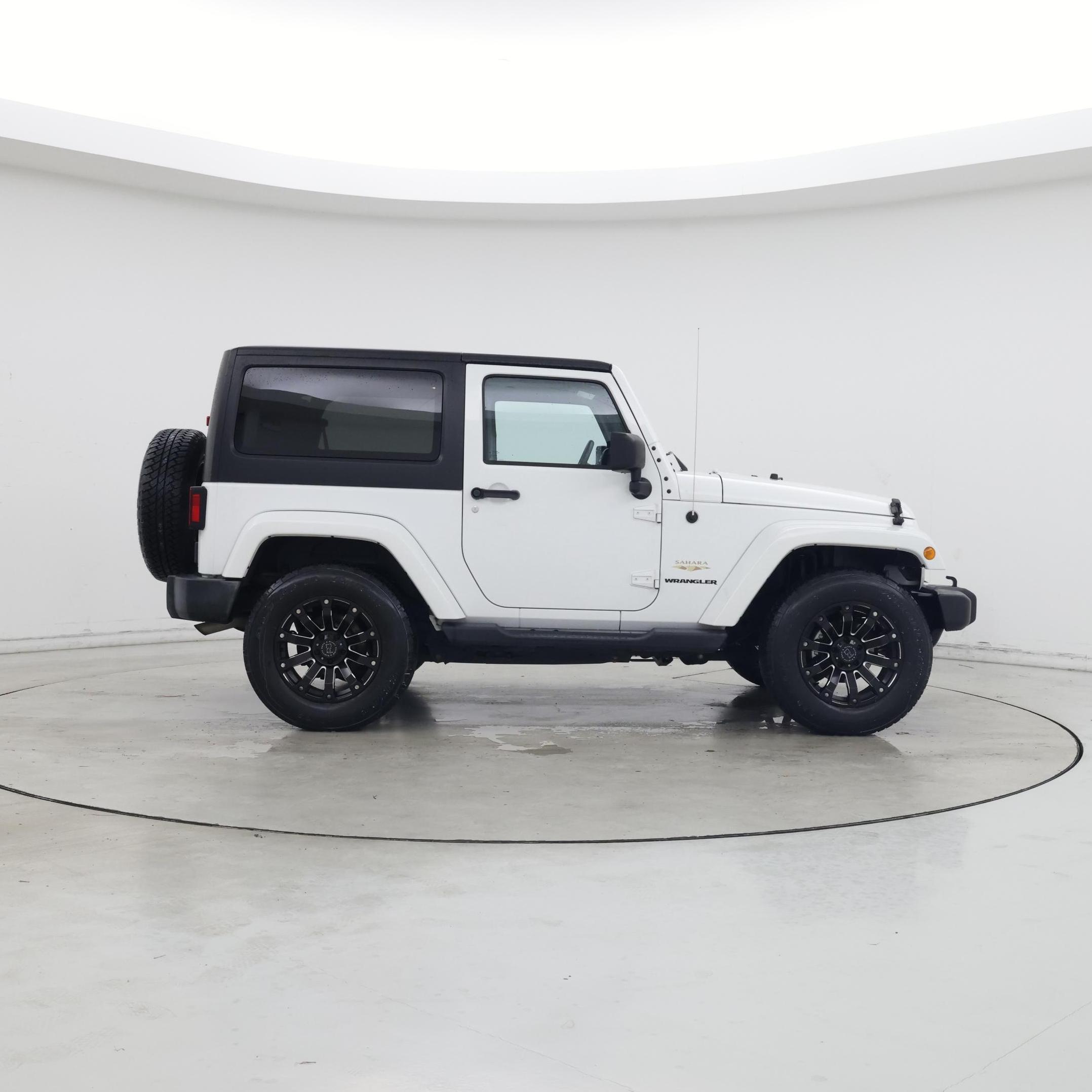 Thumbnail: 2015 Jeep Wrangler - 7