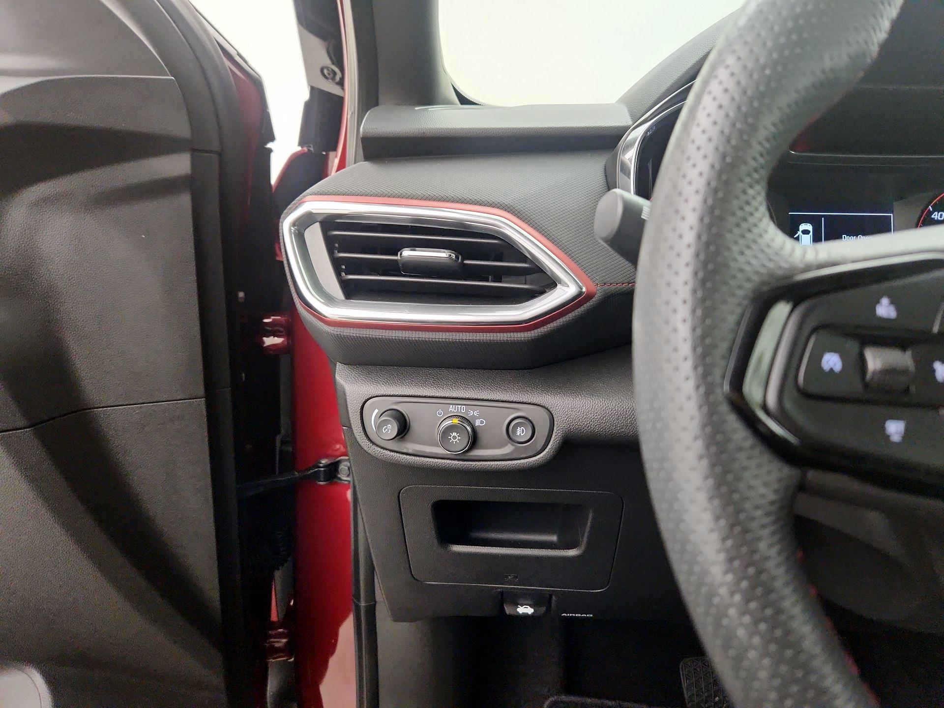 Thumbnail: 2023 Chevrolet TrailBlazer - 13