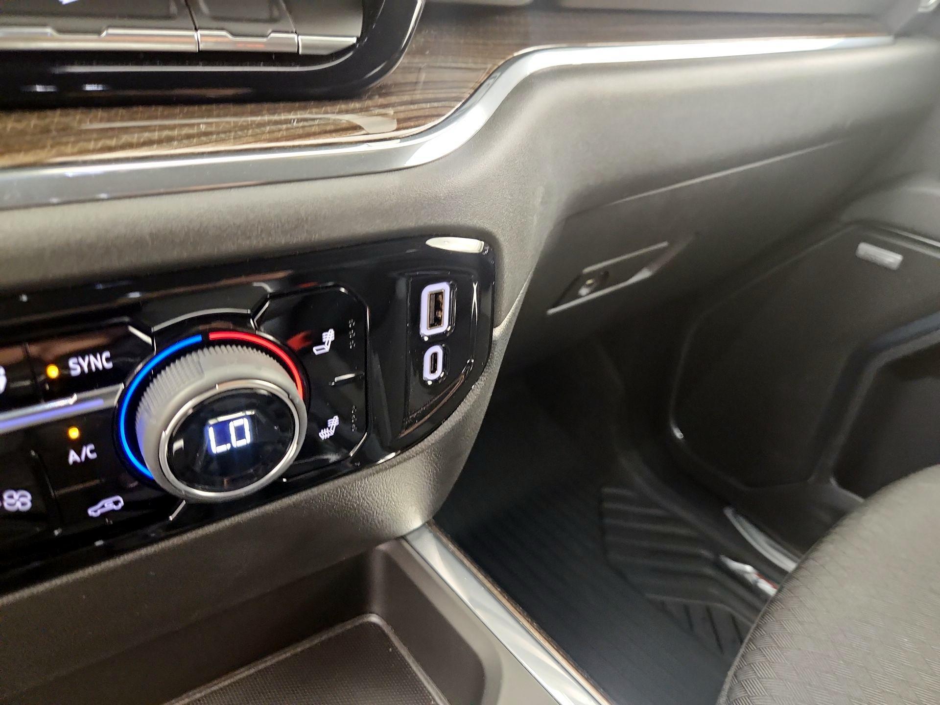 Thumbnail: 2024 Chevrolet Silverado 1500 - 18