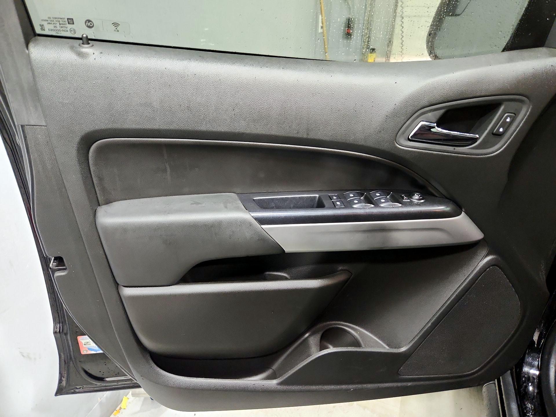 Thumbnail: 2021 Chevrolet Colorado - 12