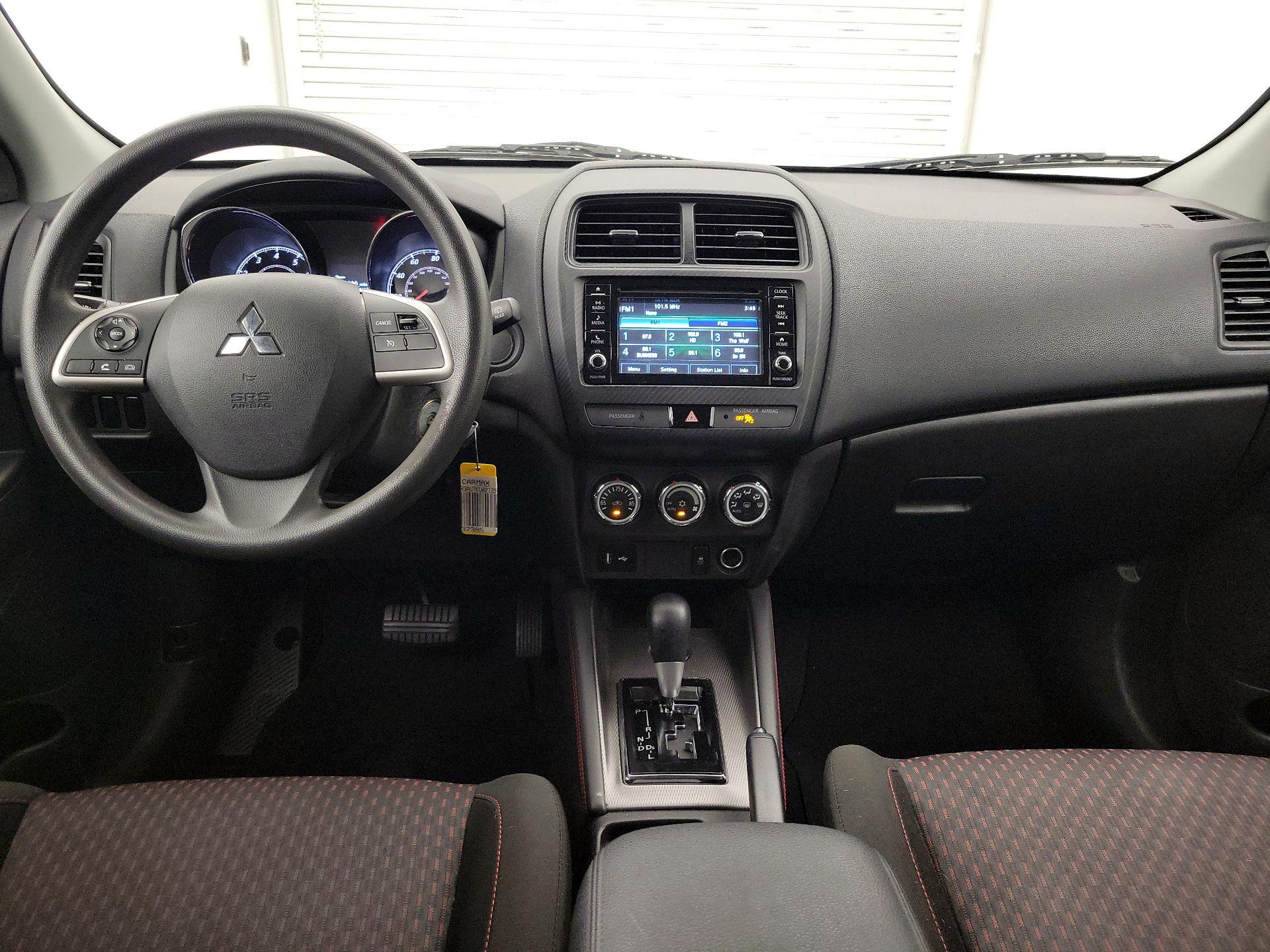 Thumbnail: 2019 Mitsubishi Outlander Sport - 9