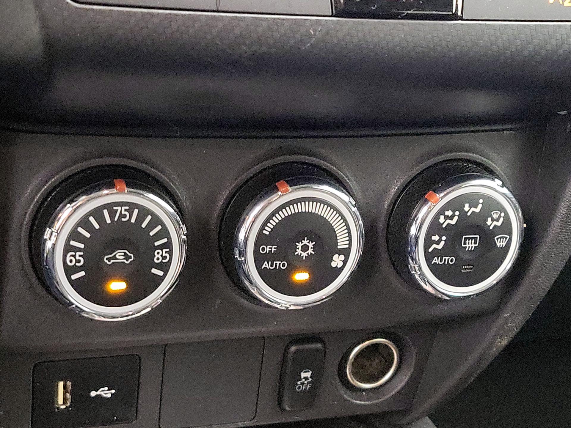 Thumbnail: 2019 Mitsubishi Outlander Sport - 16