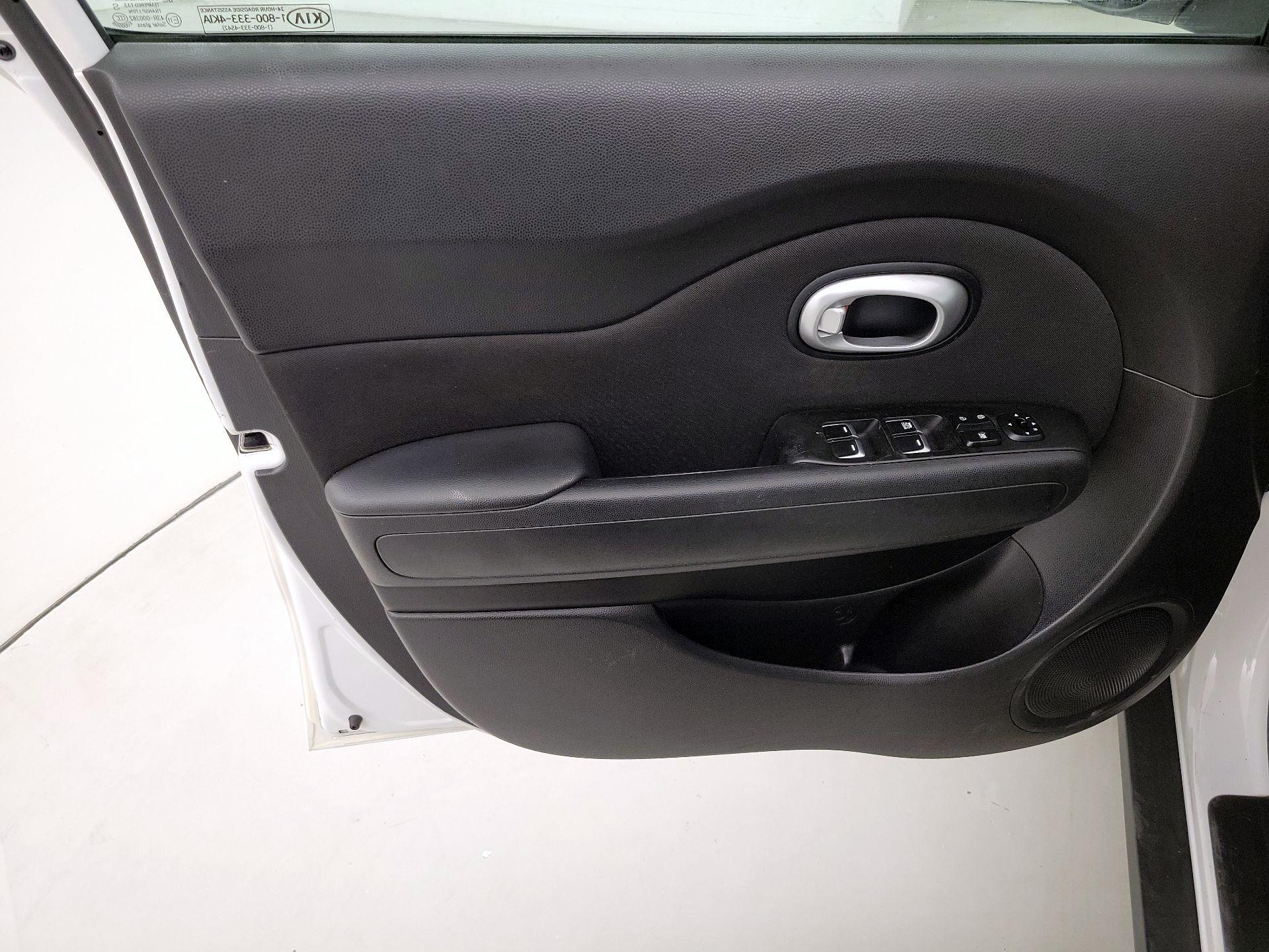 Thumbnail: 2018 Kia Soul - 12