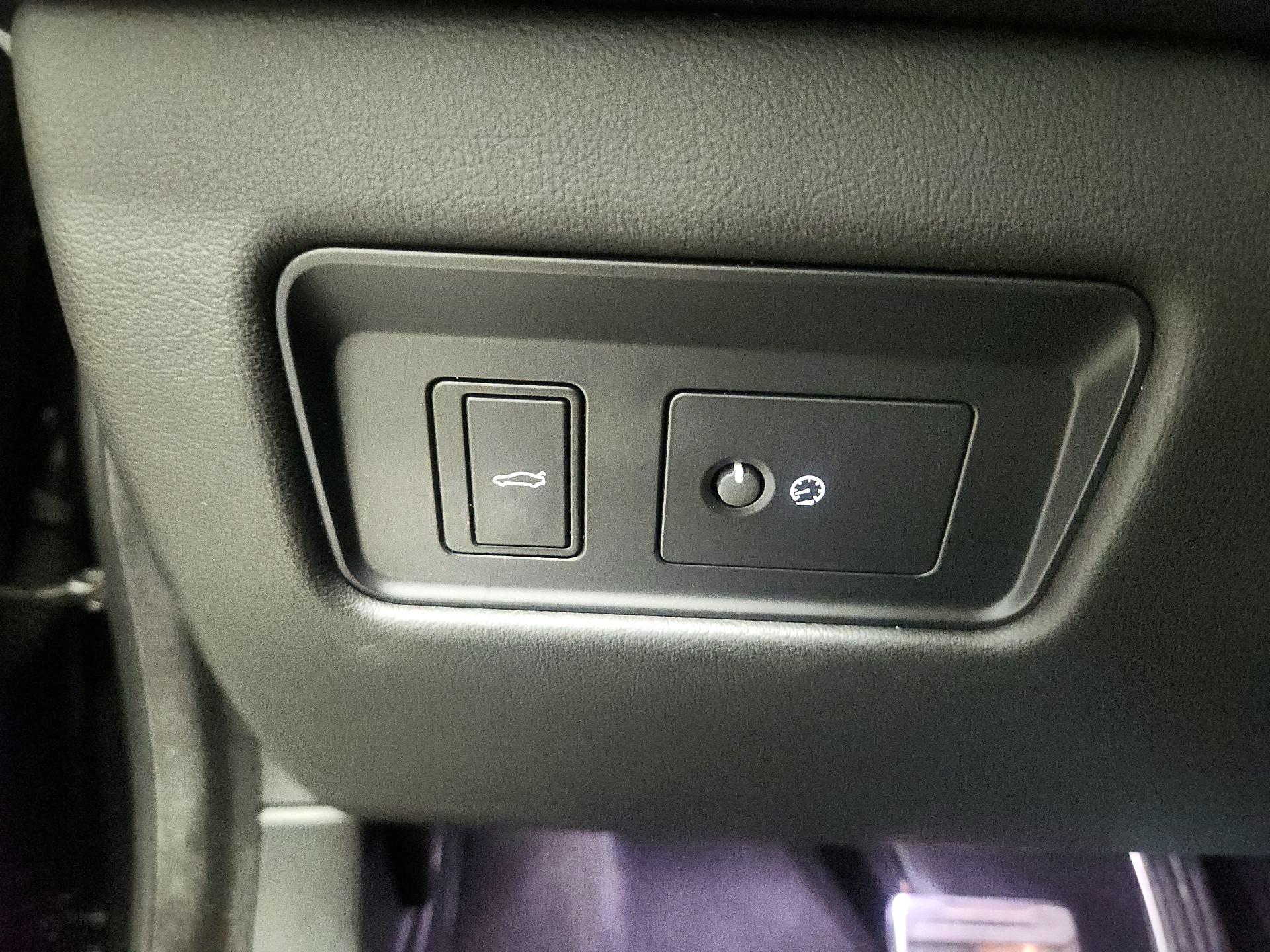 Thumbnail: 2024 Jaguar XF - 13