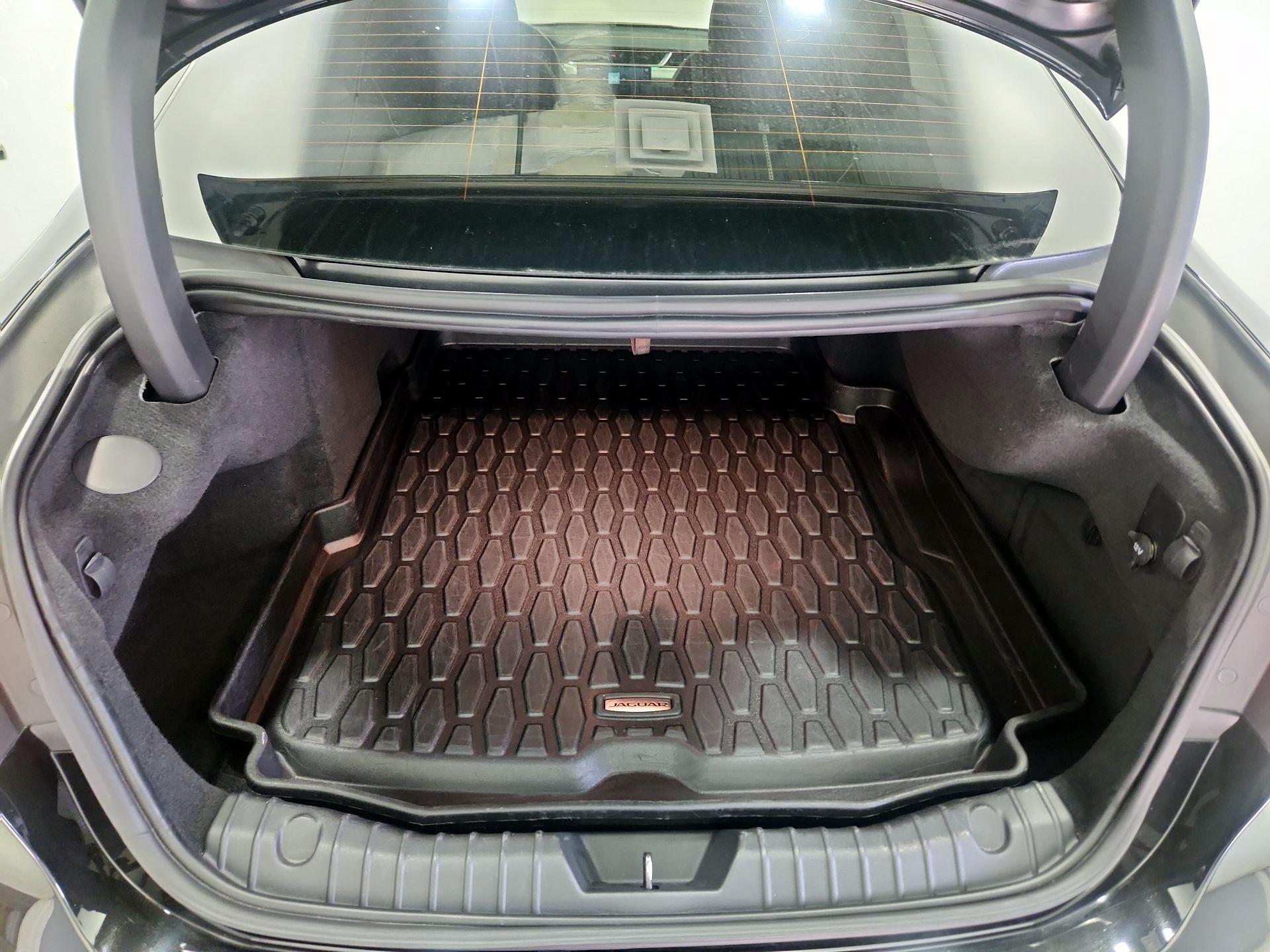 Thumbnail: 2024 Jaguar XF - 20