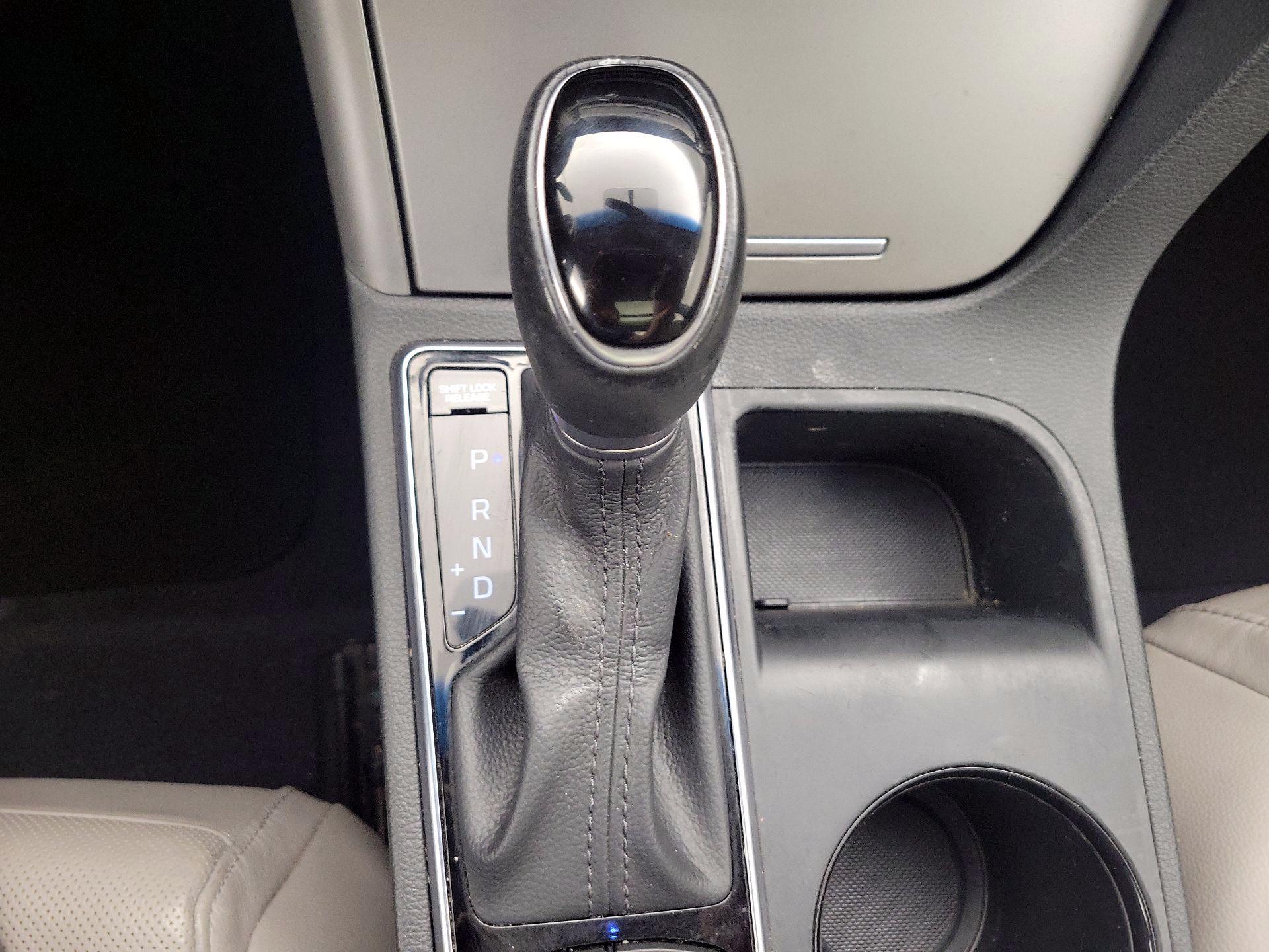 Thumbnail: 2015 Hyundai Sonata - 17