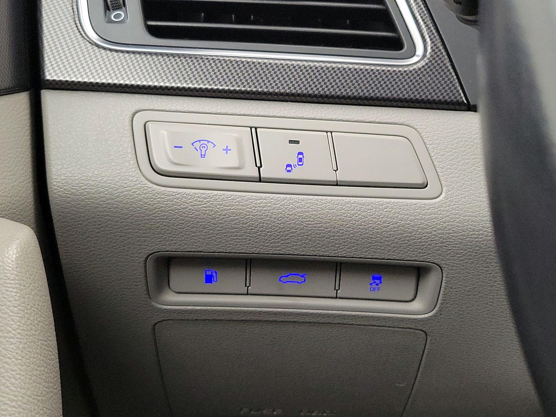 Thumbnail: 2016 Hyundai Sonata - 13