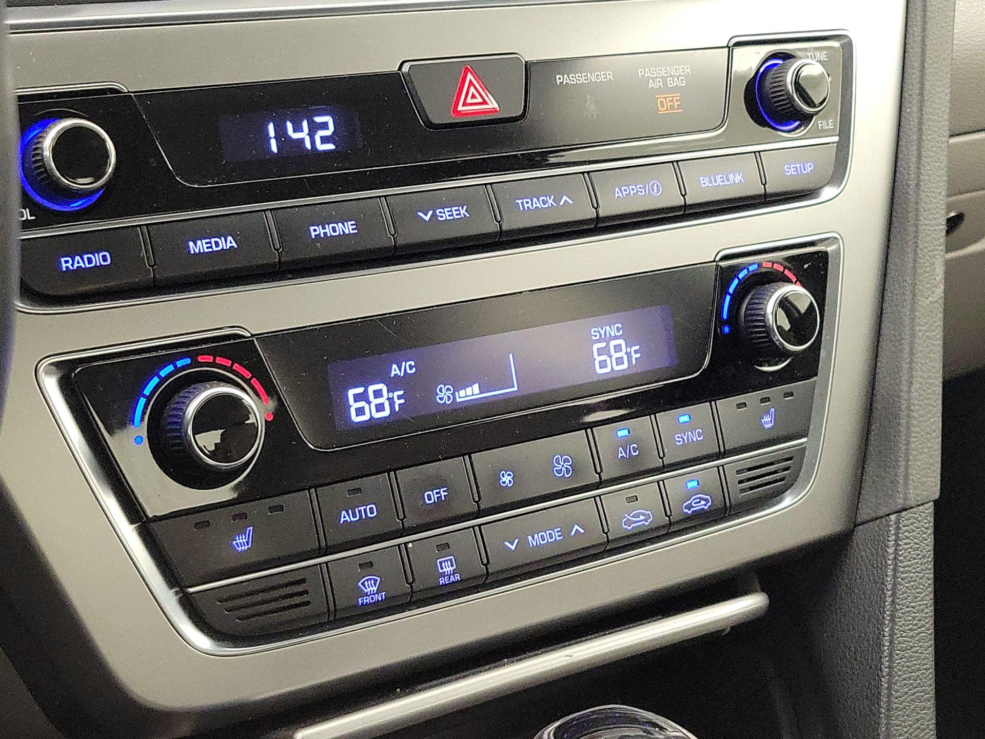 Thumbnail: 2016 Hyundai Sonata - 16