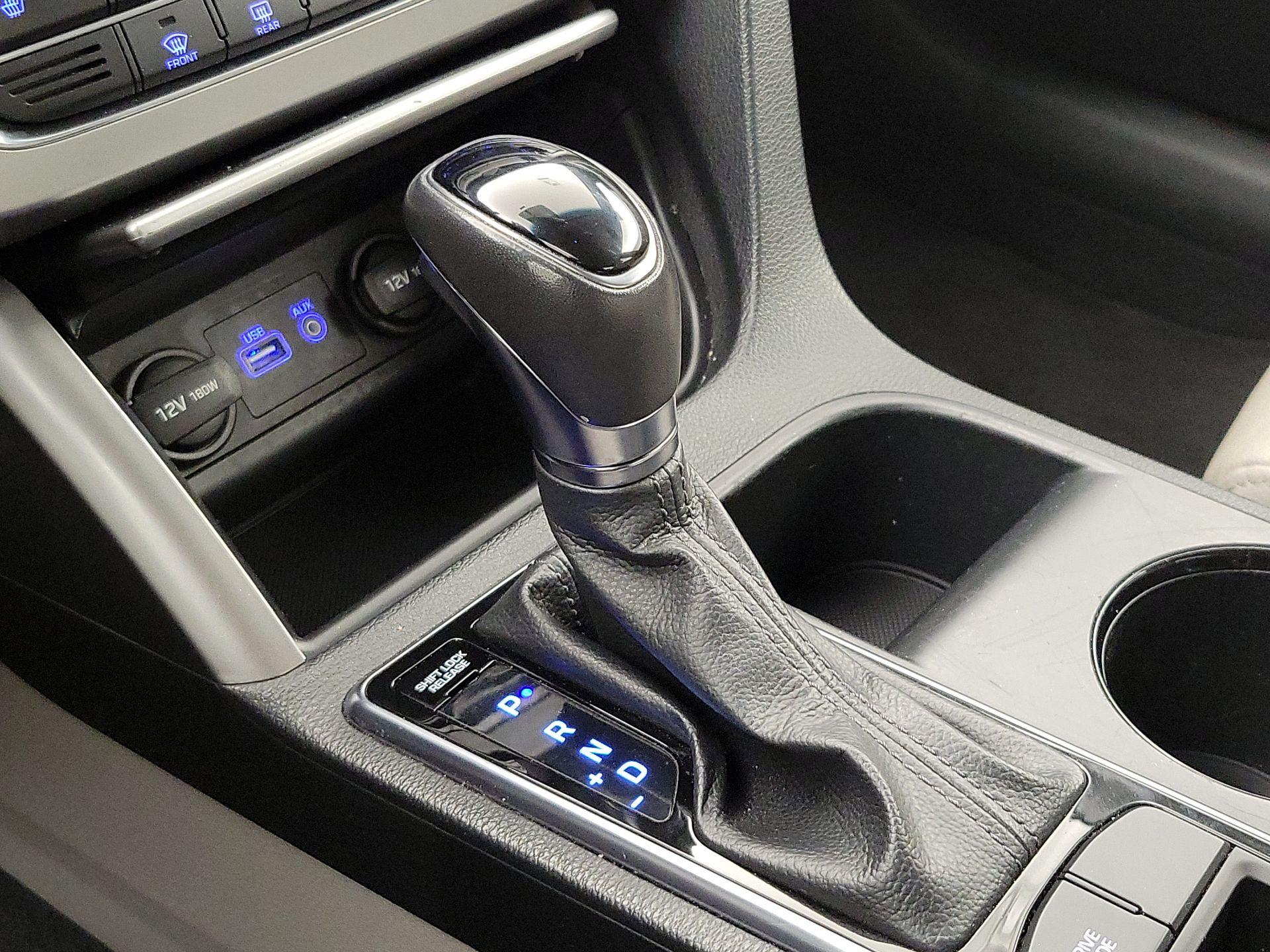 Thumbnail: 2016 Hyundai Sonata - 17