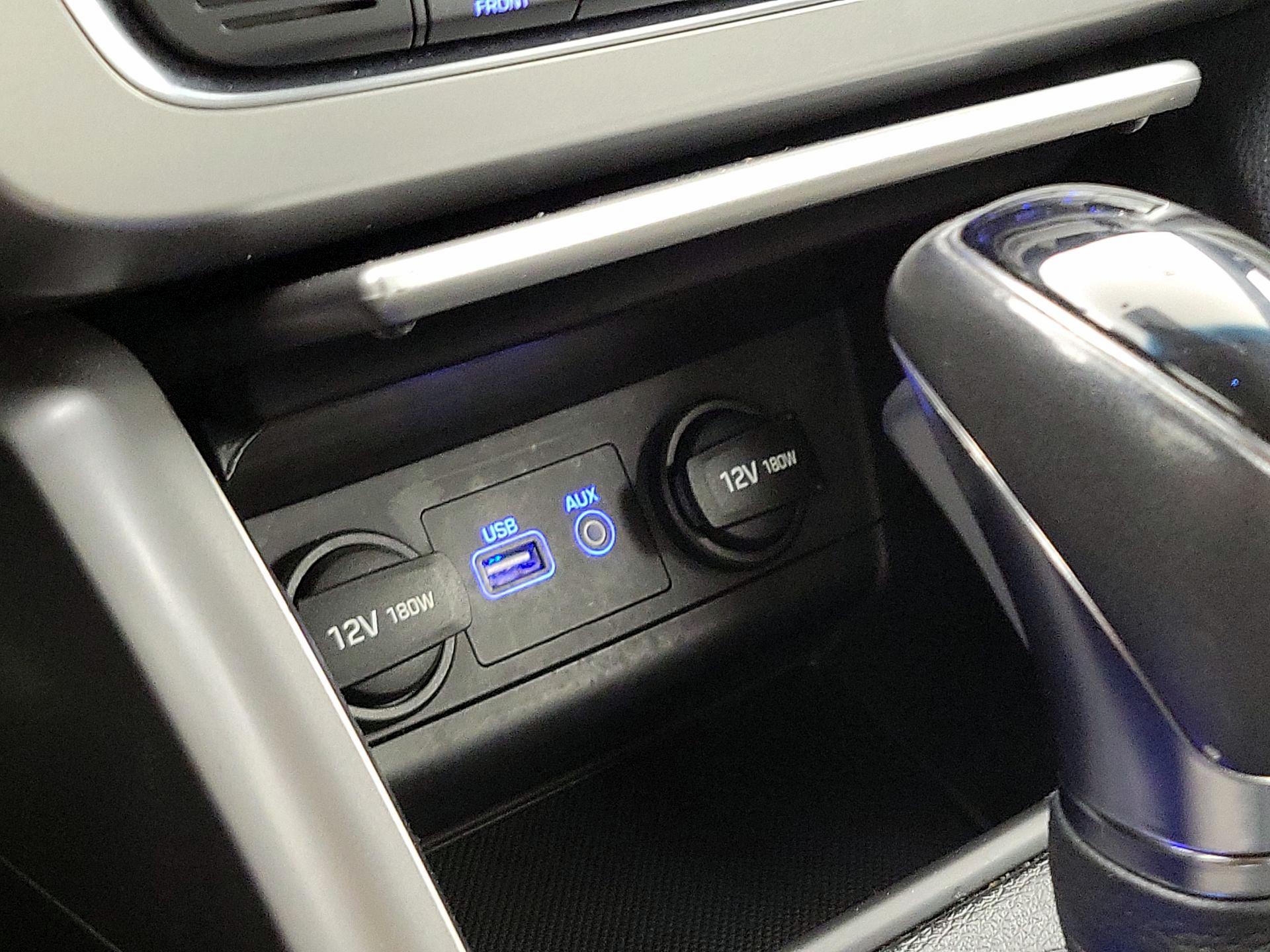 Thumbnail: 2016 Hyundai Sonata - 18