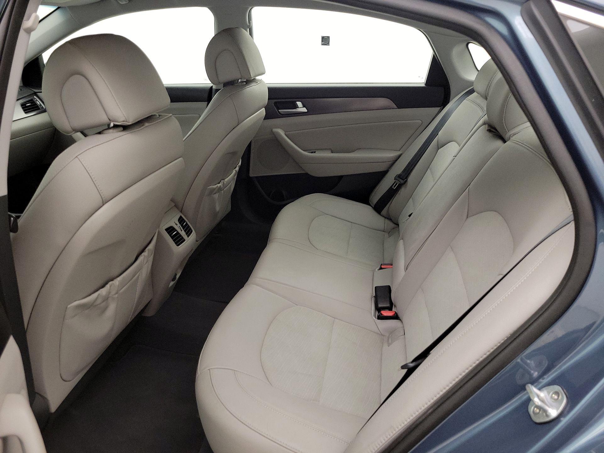 Thumbnail: 2016 Hyundai Sonata - 19