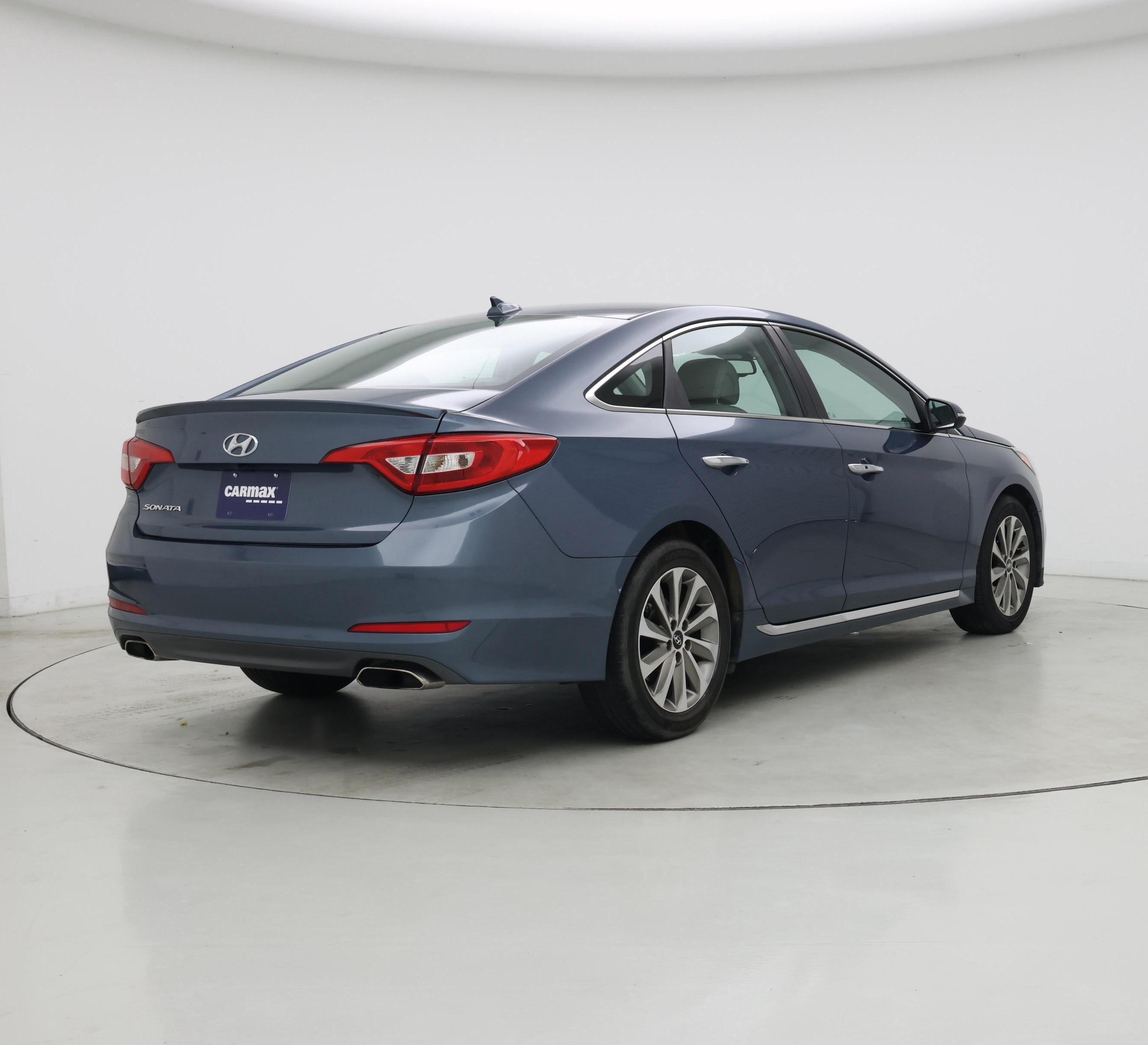 Thumbnail: 2016 Hyundai Sonata - 8