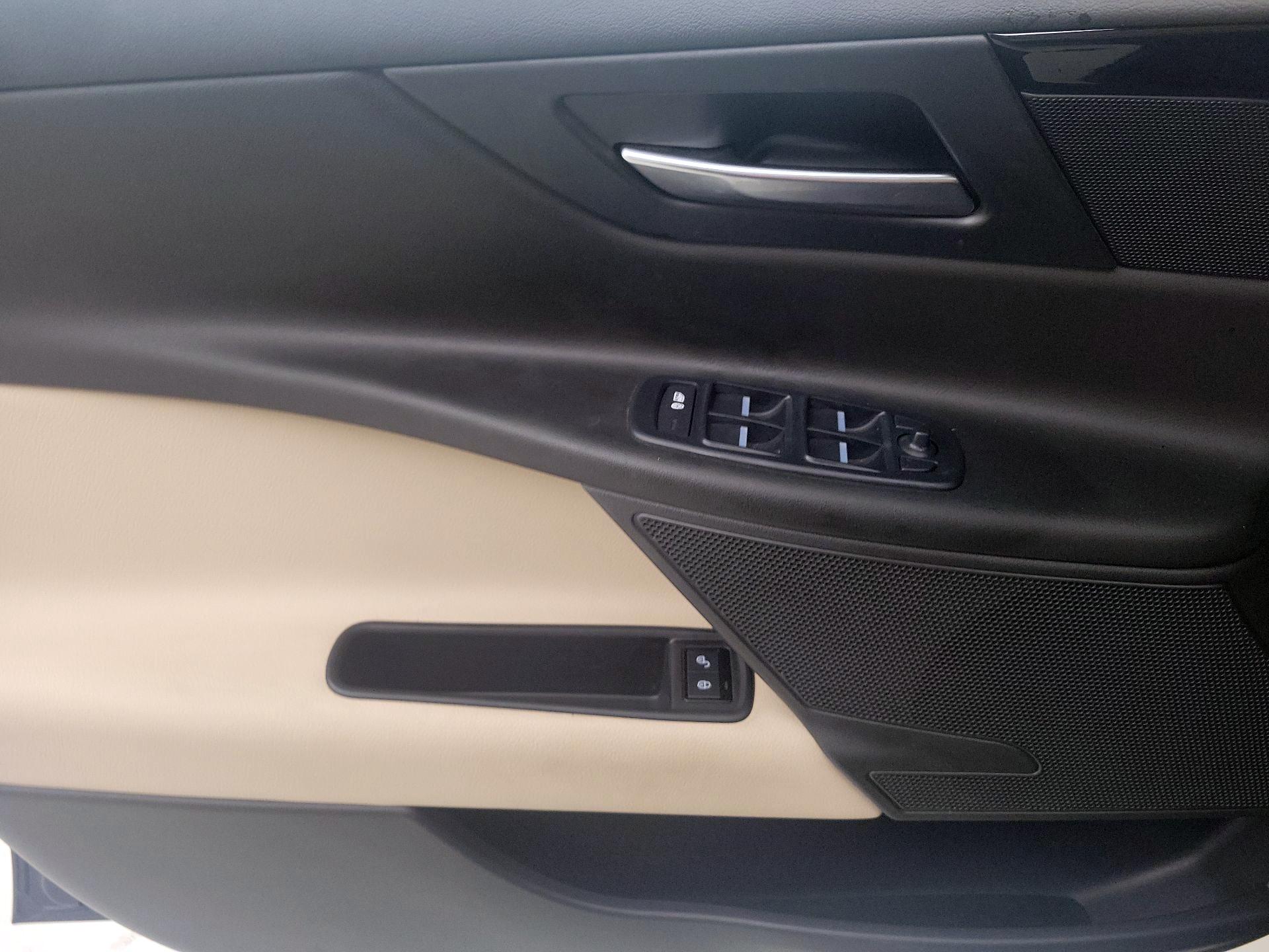 Thumbnail: 2017 Jaguar XE - 12