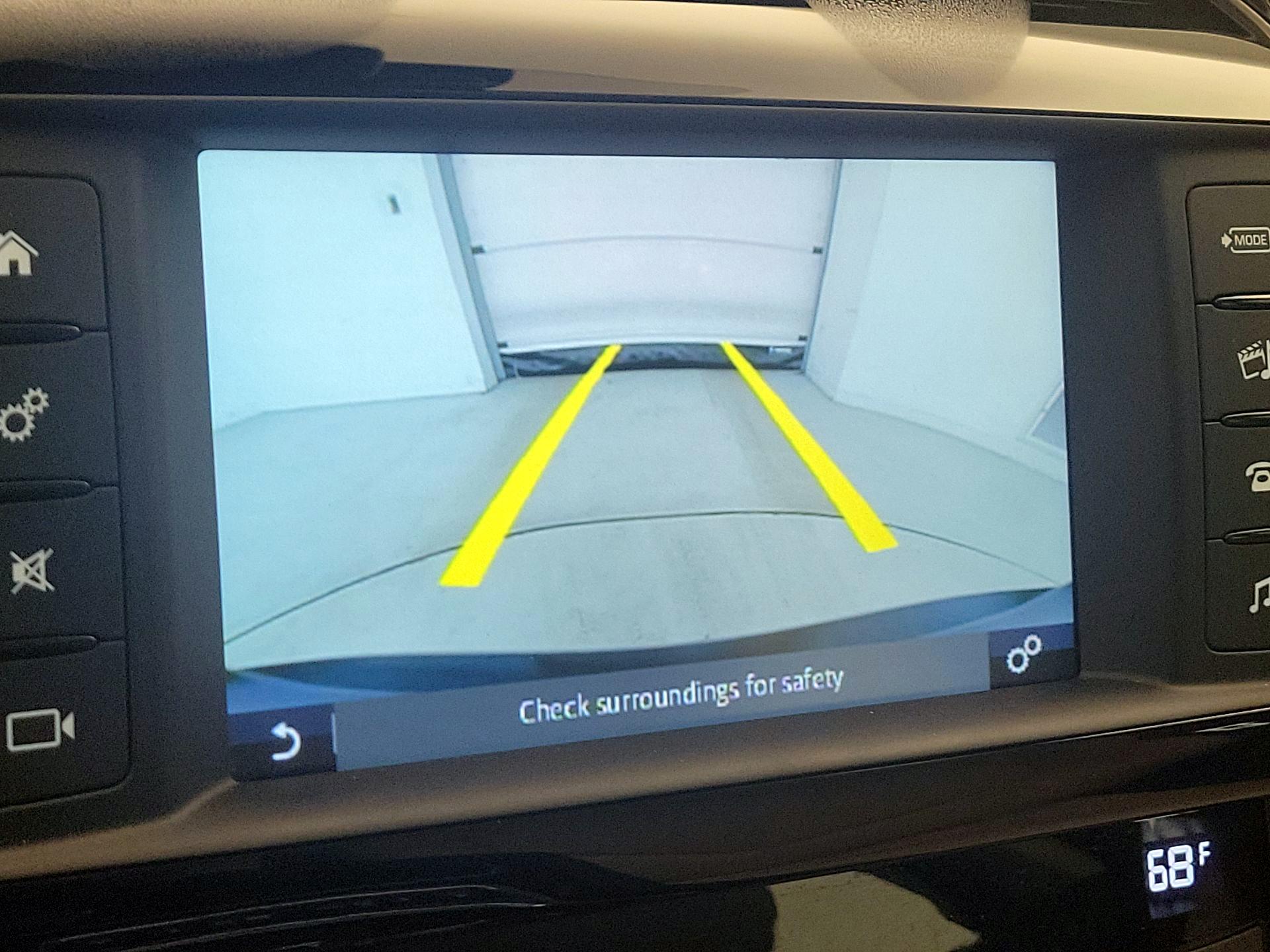 Thumbnail: 2017 Jaguar XE - 14