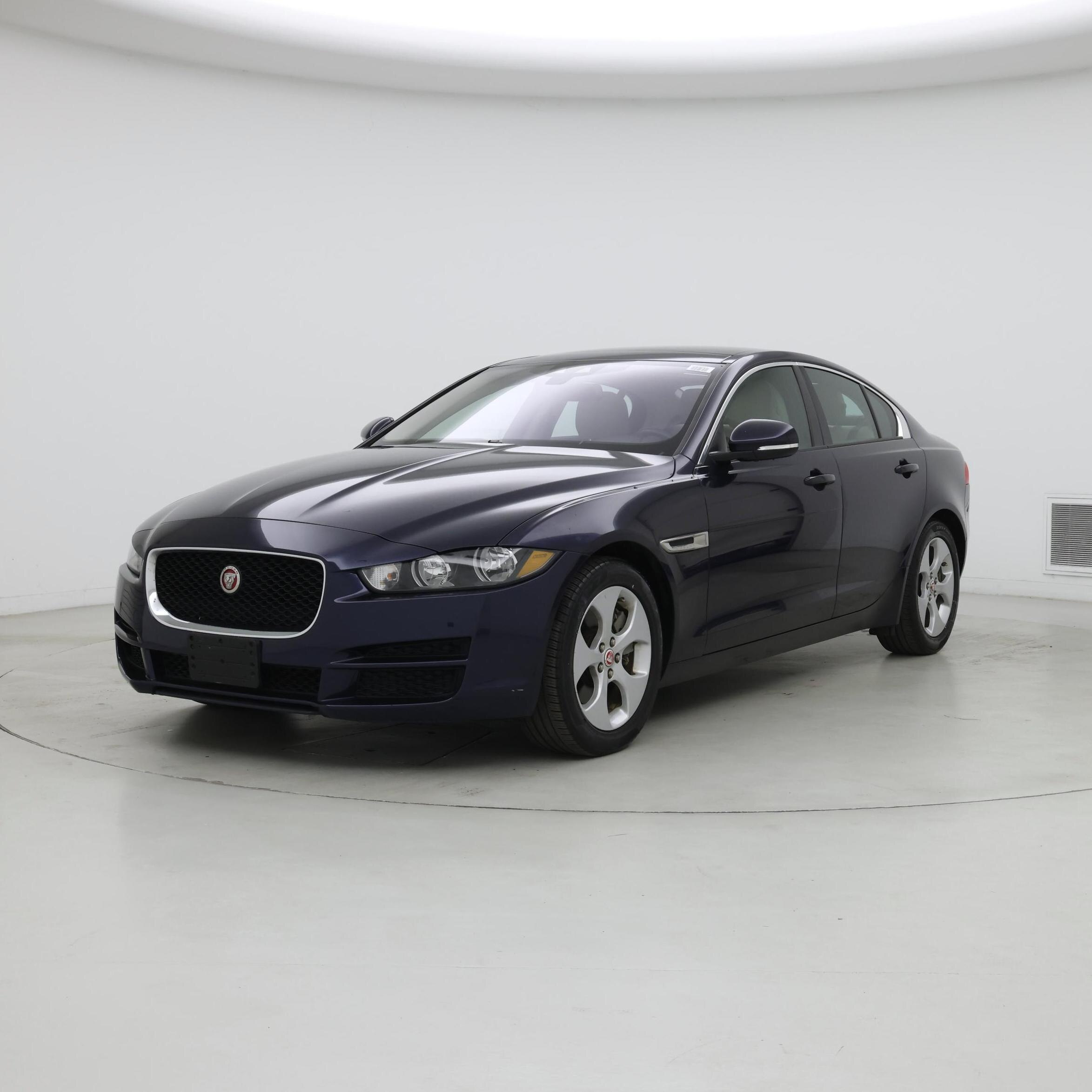 Thumbnail: 2017 Jaguar XE - 4