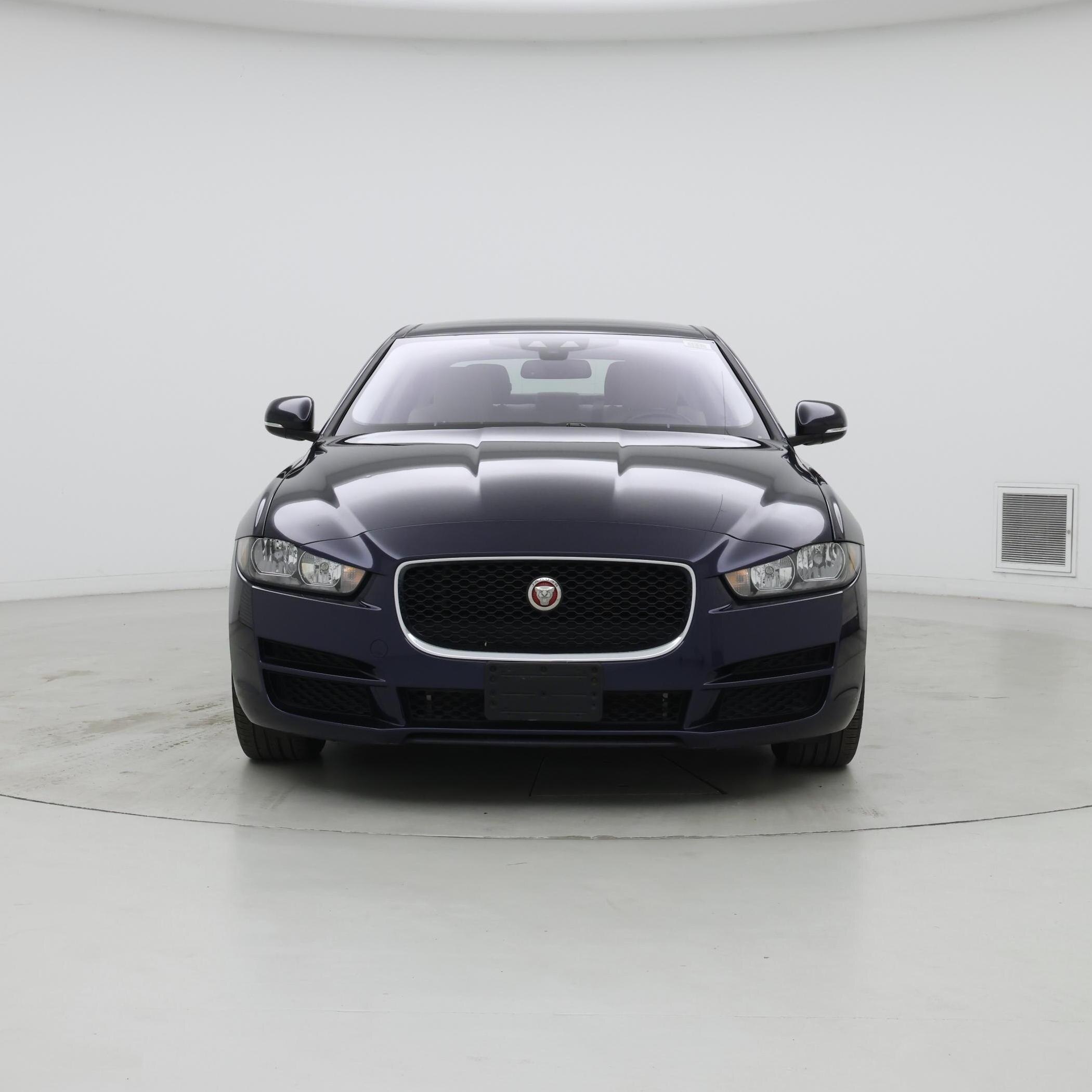 Thumbnail: 2017 Jaguar XE - 5