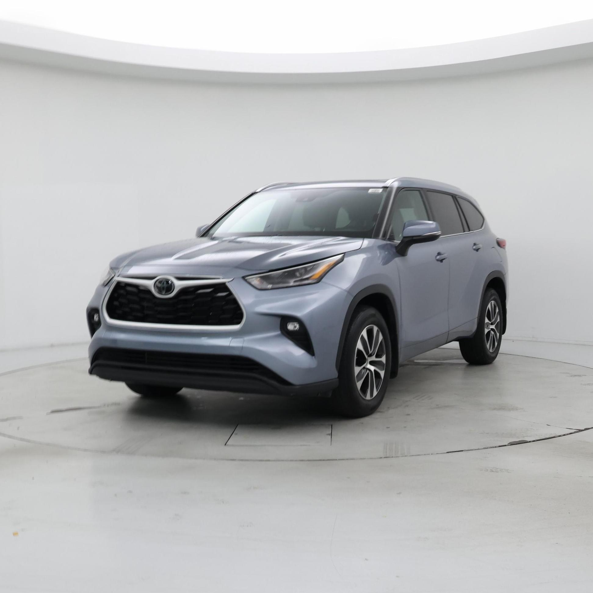Thumbnail: 2021 Toyota Highlander - 4
