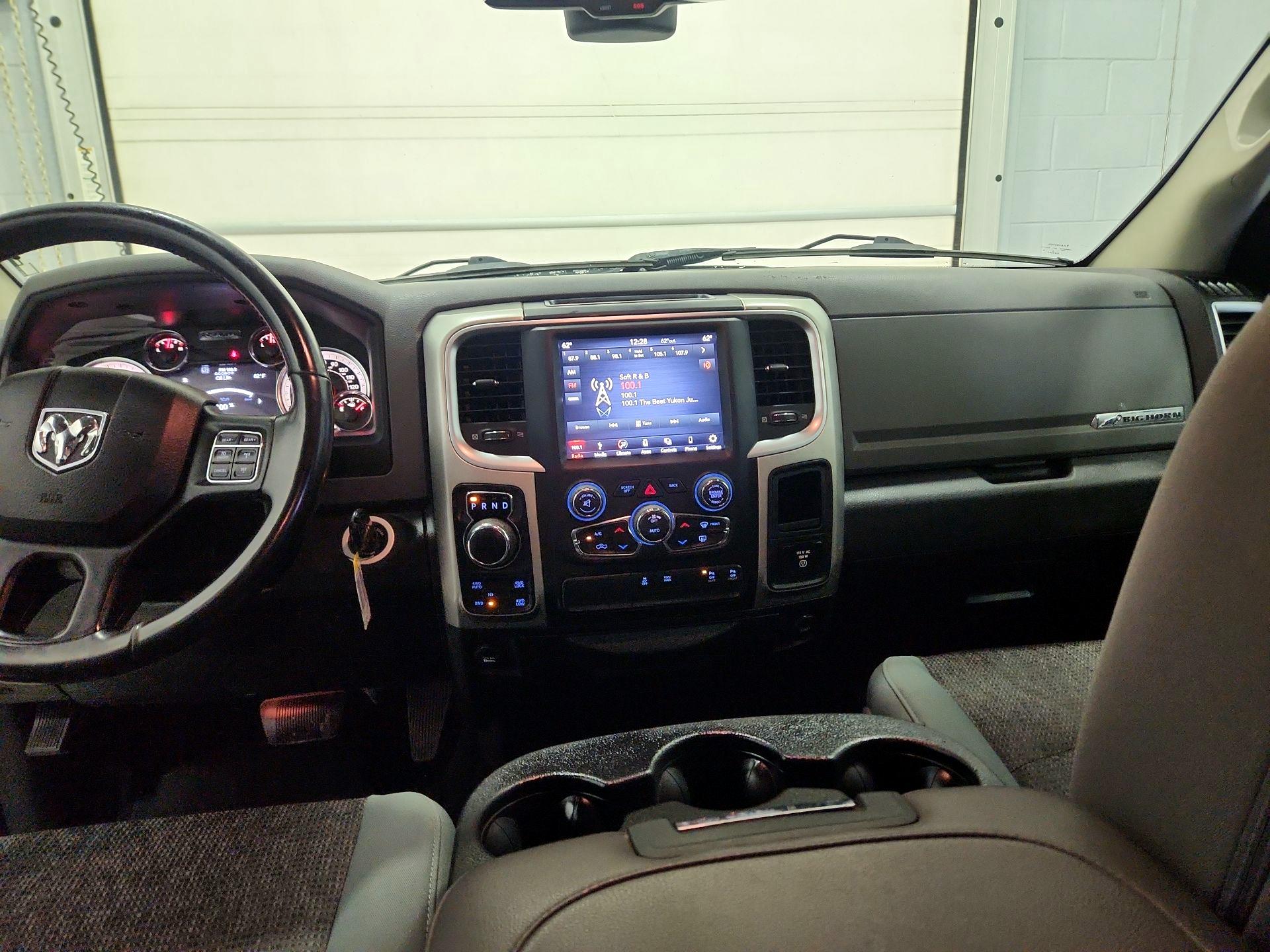 Thumbnail: 2019 RAM 1500 Classic - 9
