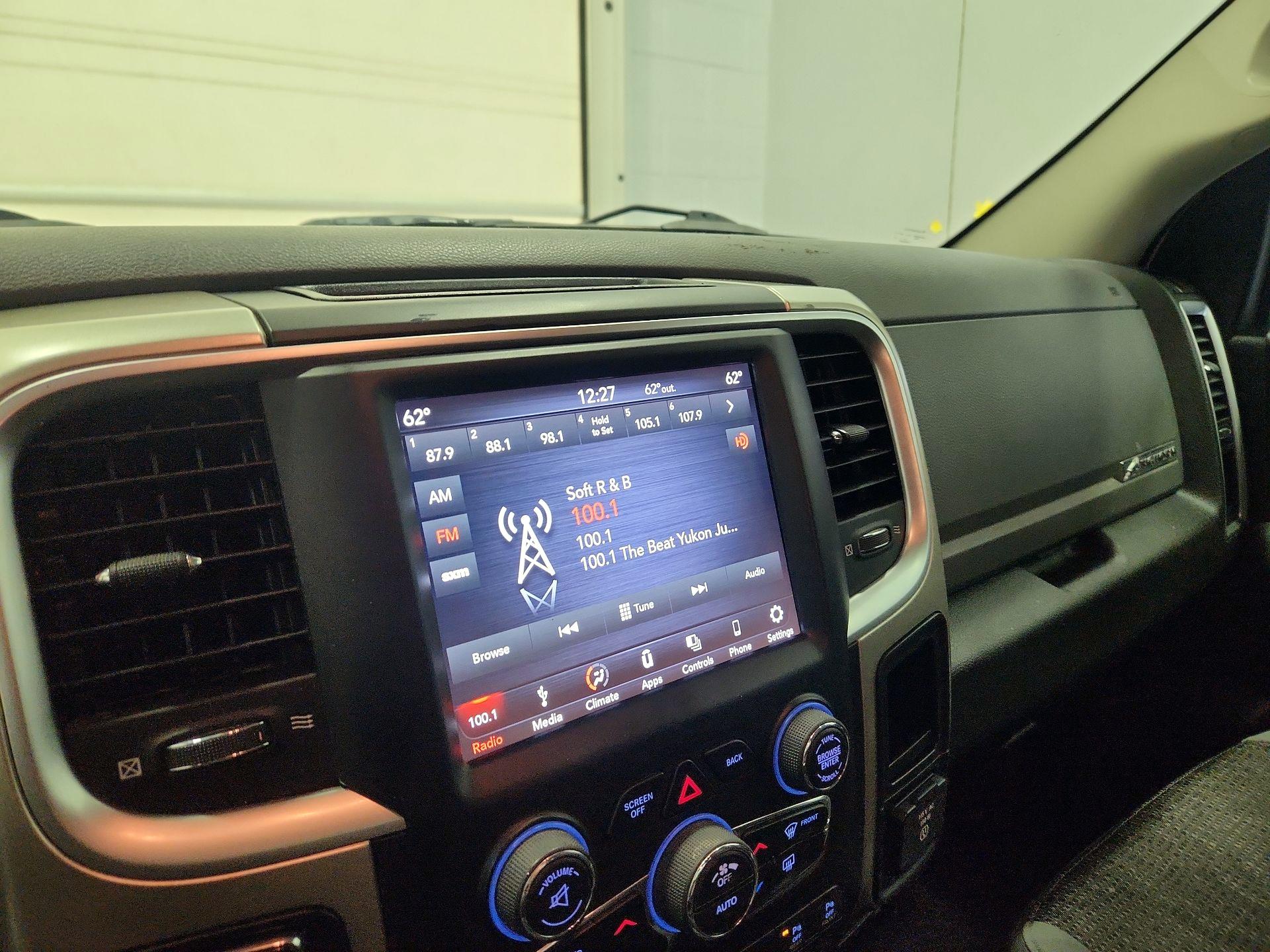 Thumbnail: 2019 RAM 1500 Classic - 15