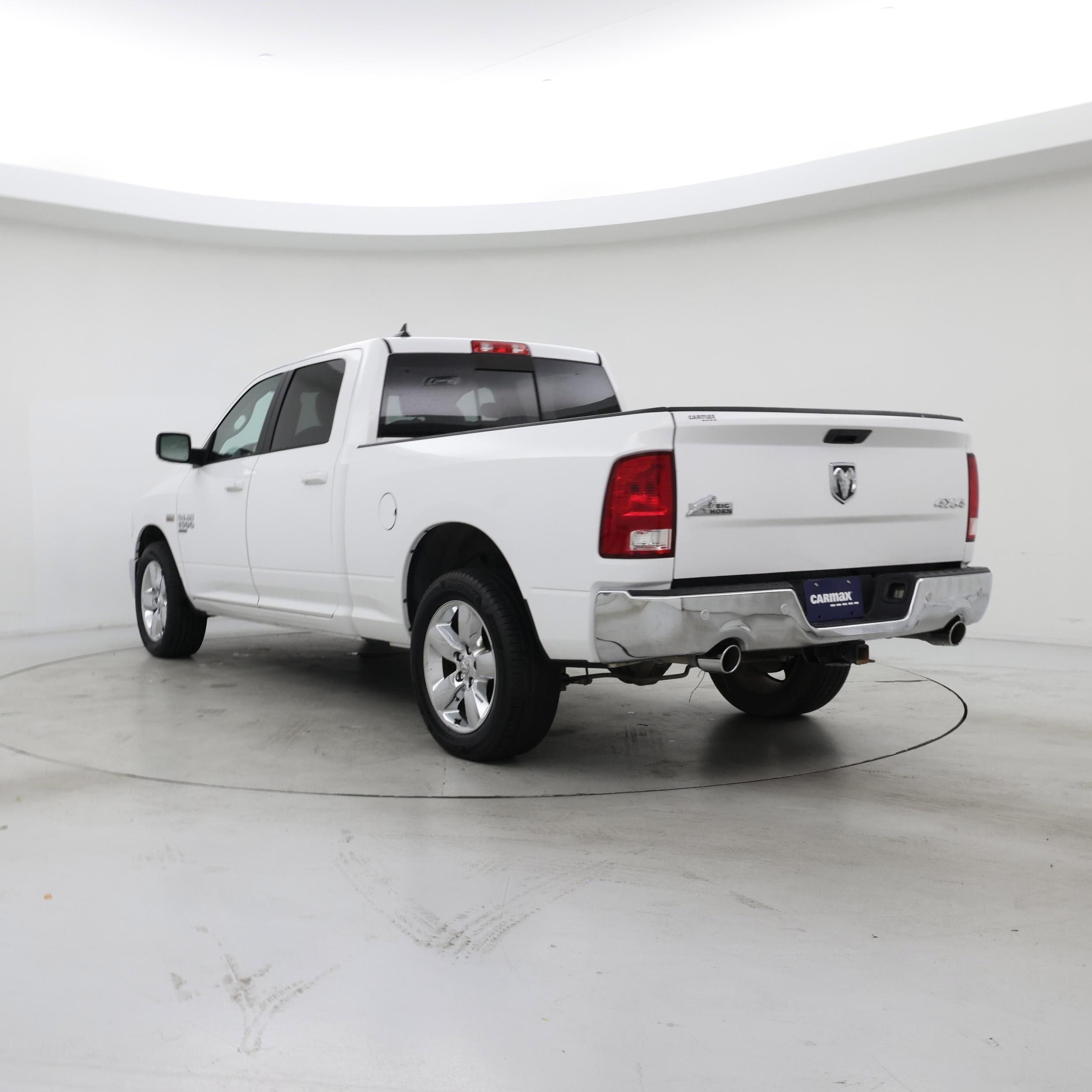 Thumbnail: 2019 RAM 1500 Classic - 2