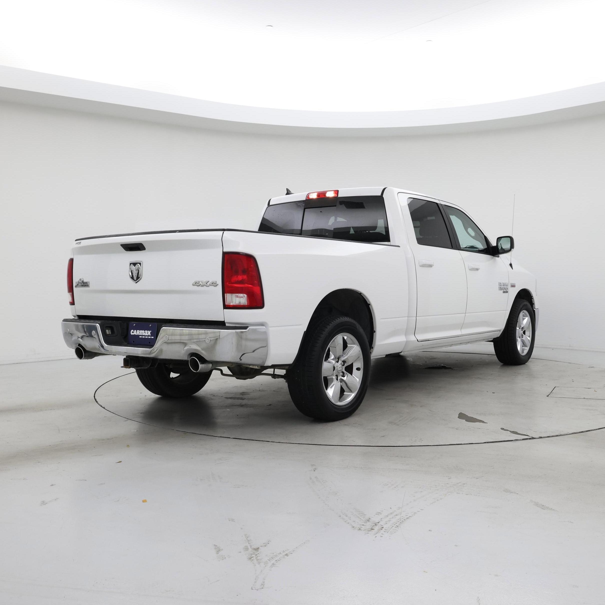 Thumbnail: 2019 RAM 1500 Classic - 8