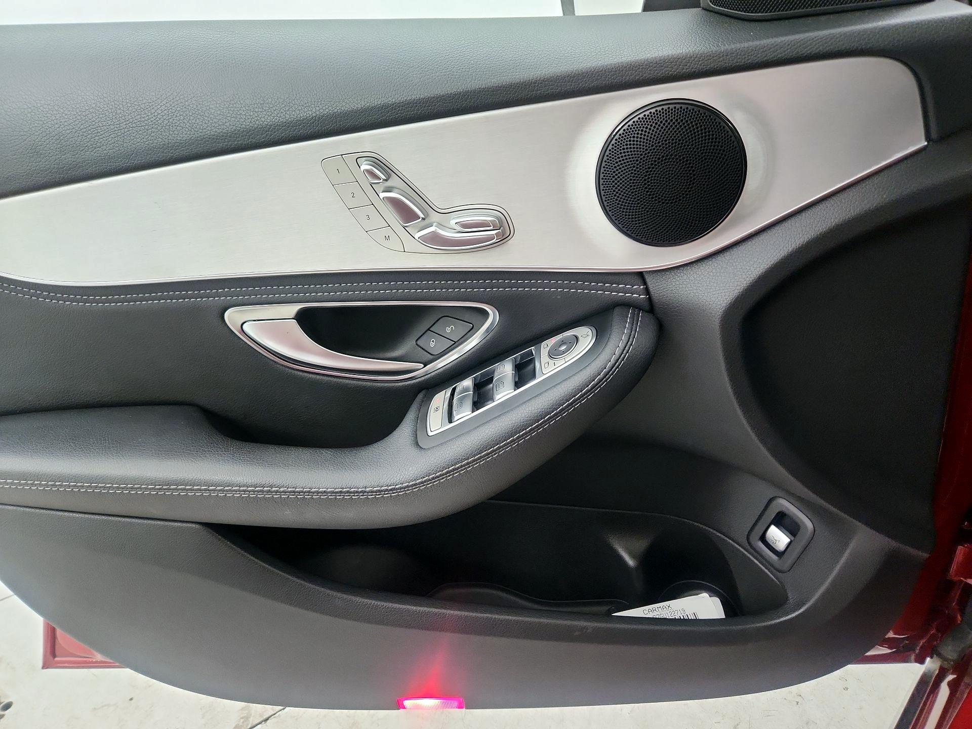 Thumbnail: 2016 Mercedes-Benz C-Class - 12