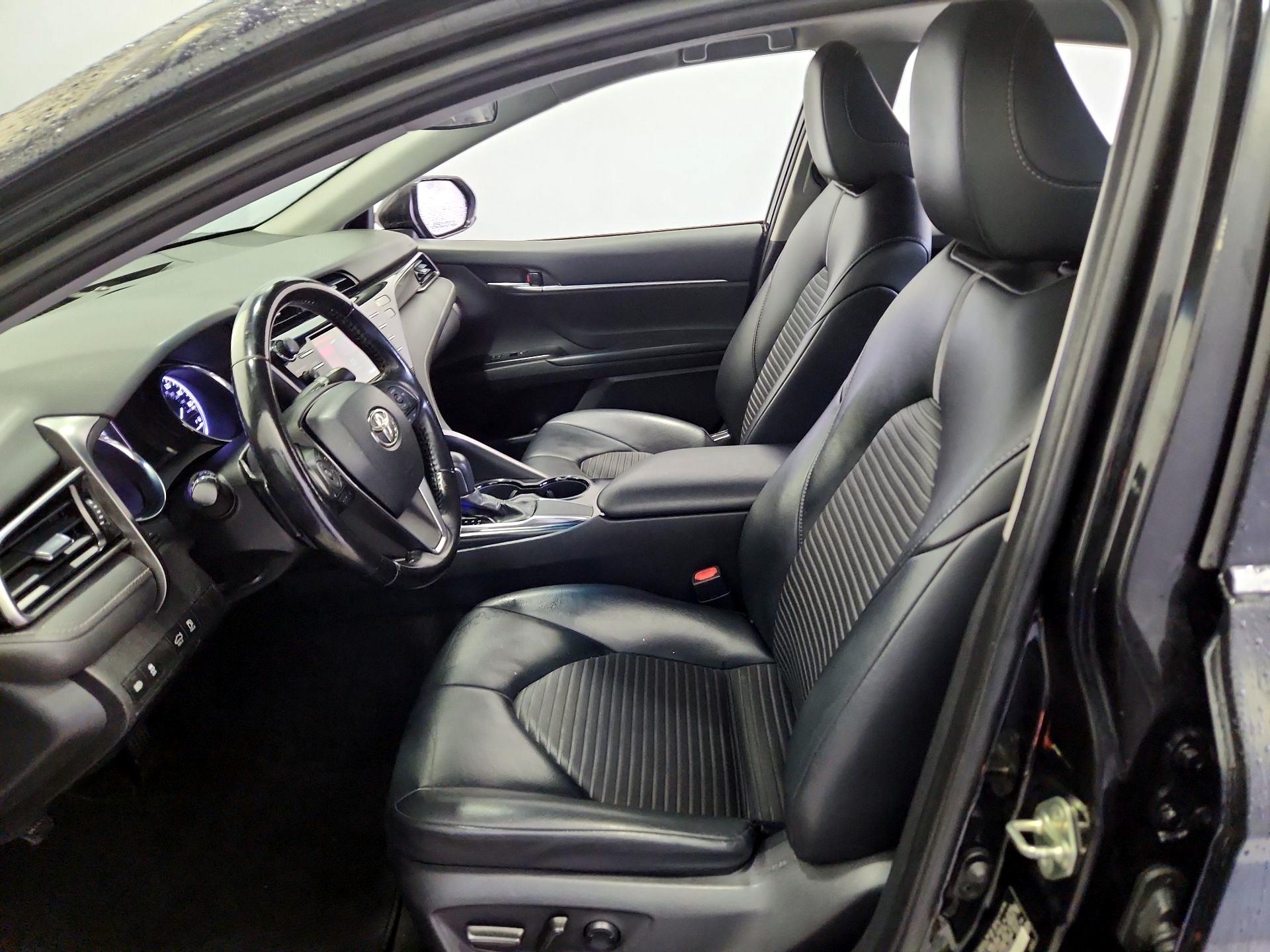 Thumbnail: 2019 Toyota Camry - 11