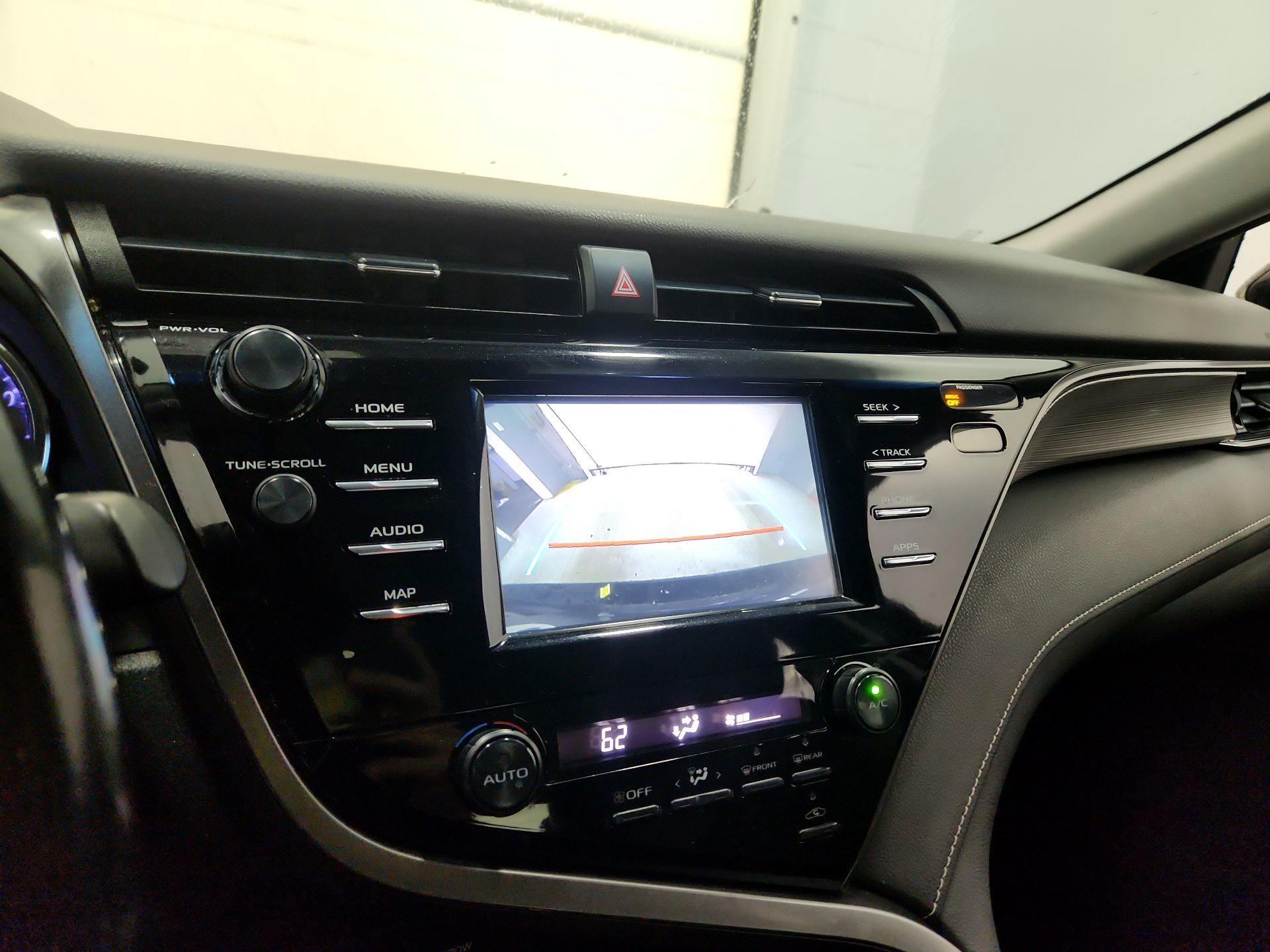 Thumbnail: 2019 Toyota Camry - 14