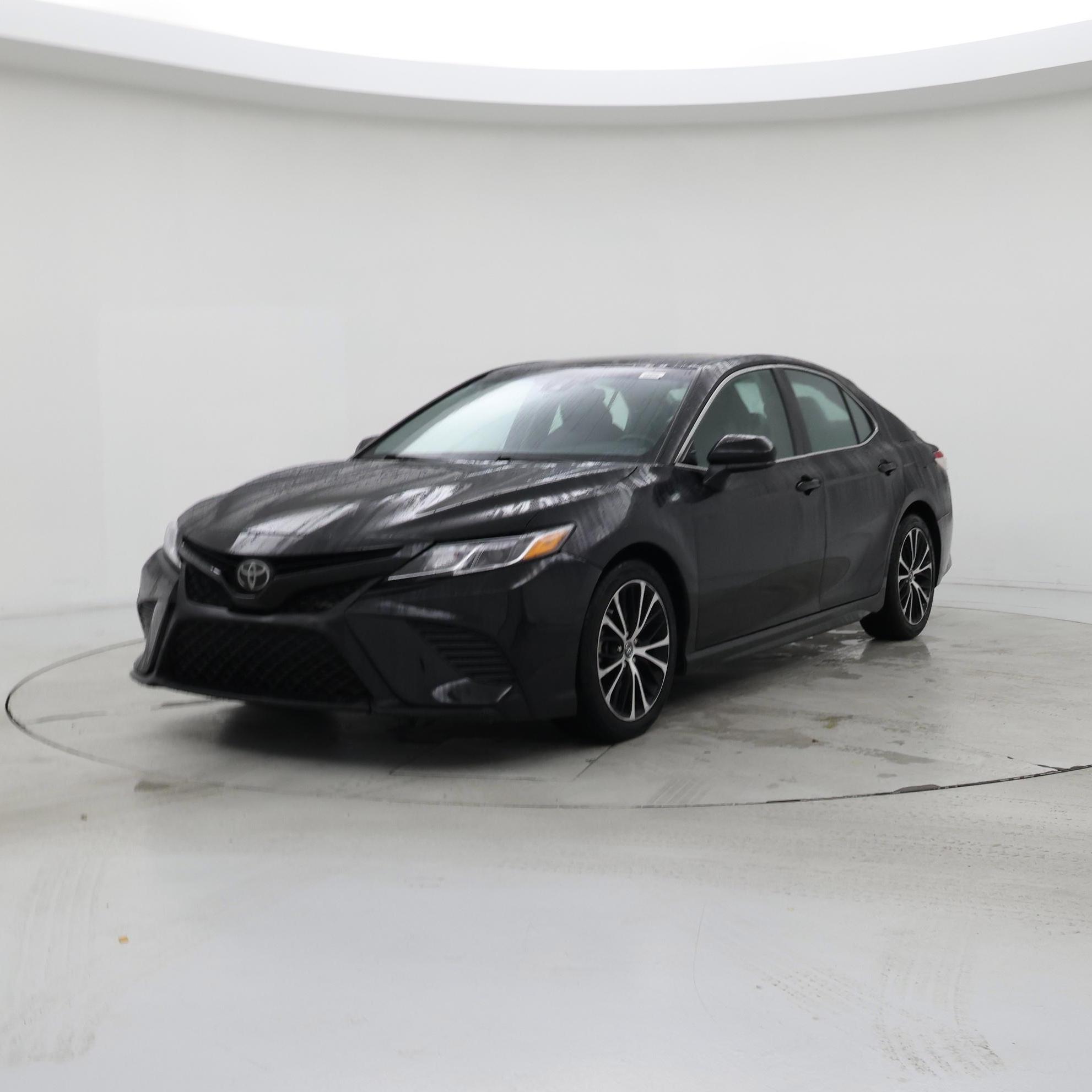 Thumbnail: 2019 Toyota Camry - 4