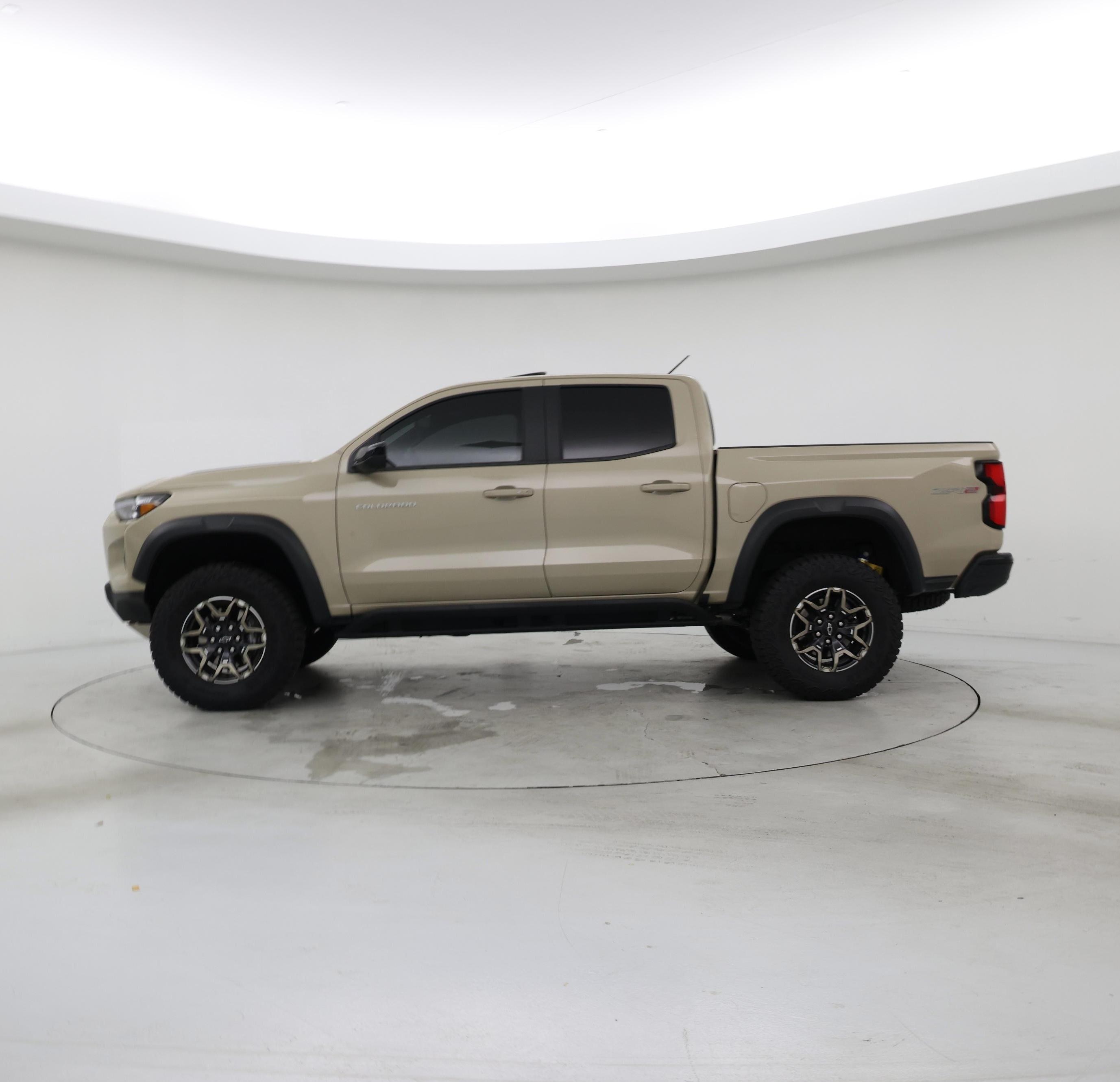 Thumbnail: 2024 Chevrolet Colorado - 3