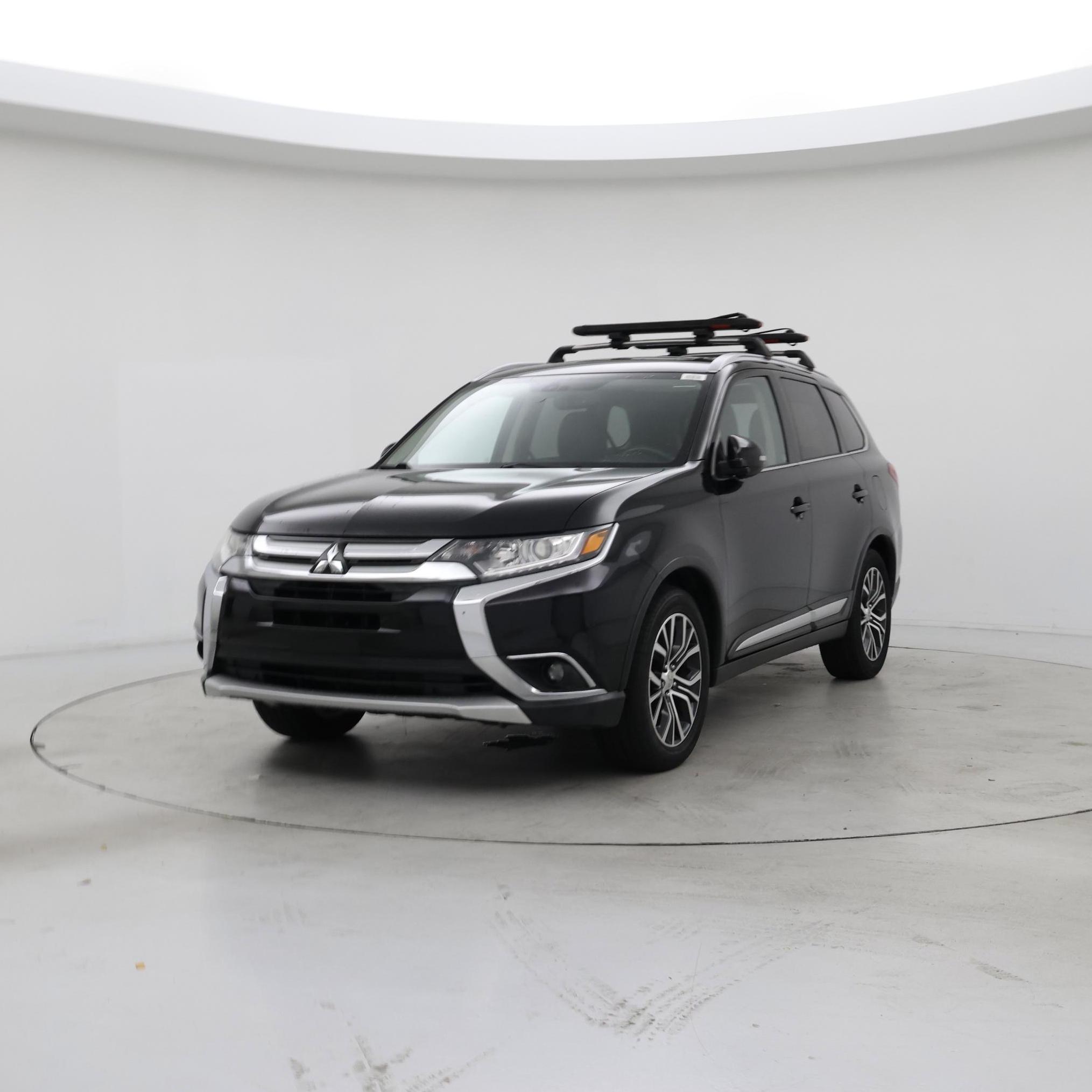Thumbnail: 2017 Mitsubishi Outlander - 4