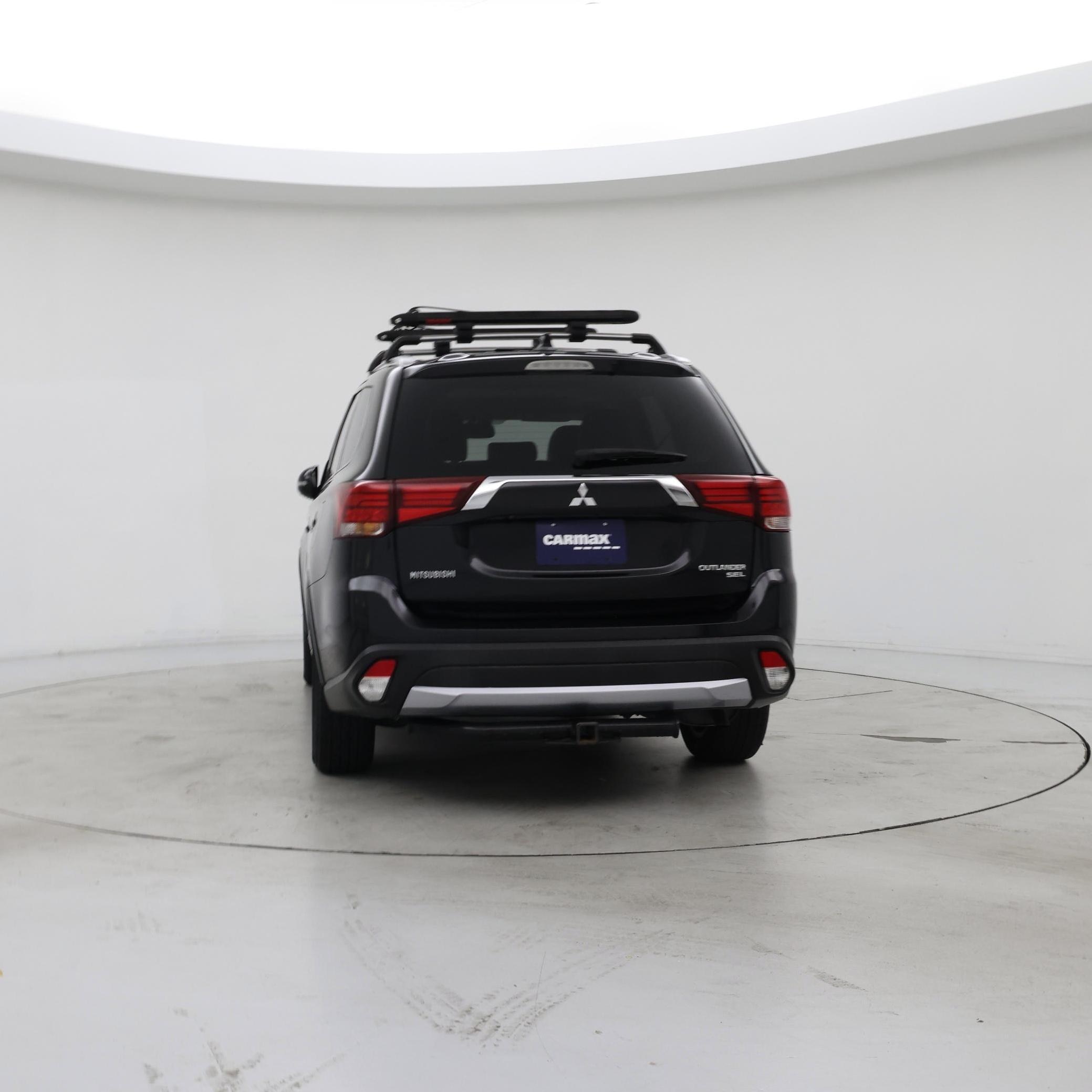 Thumbnail: 2017 Mitsubishi Outlander - 6