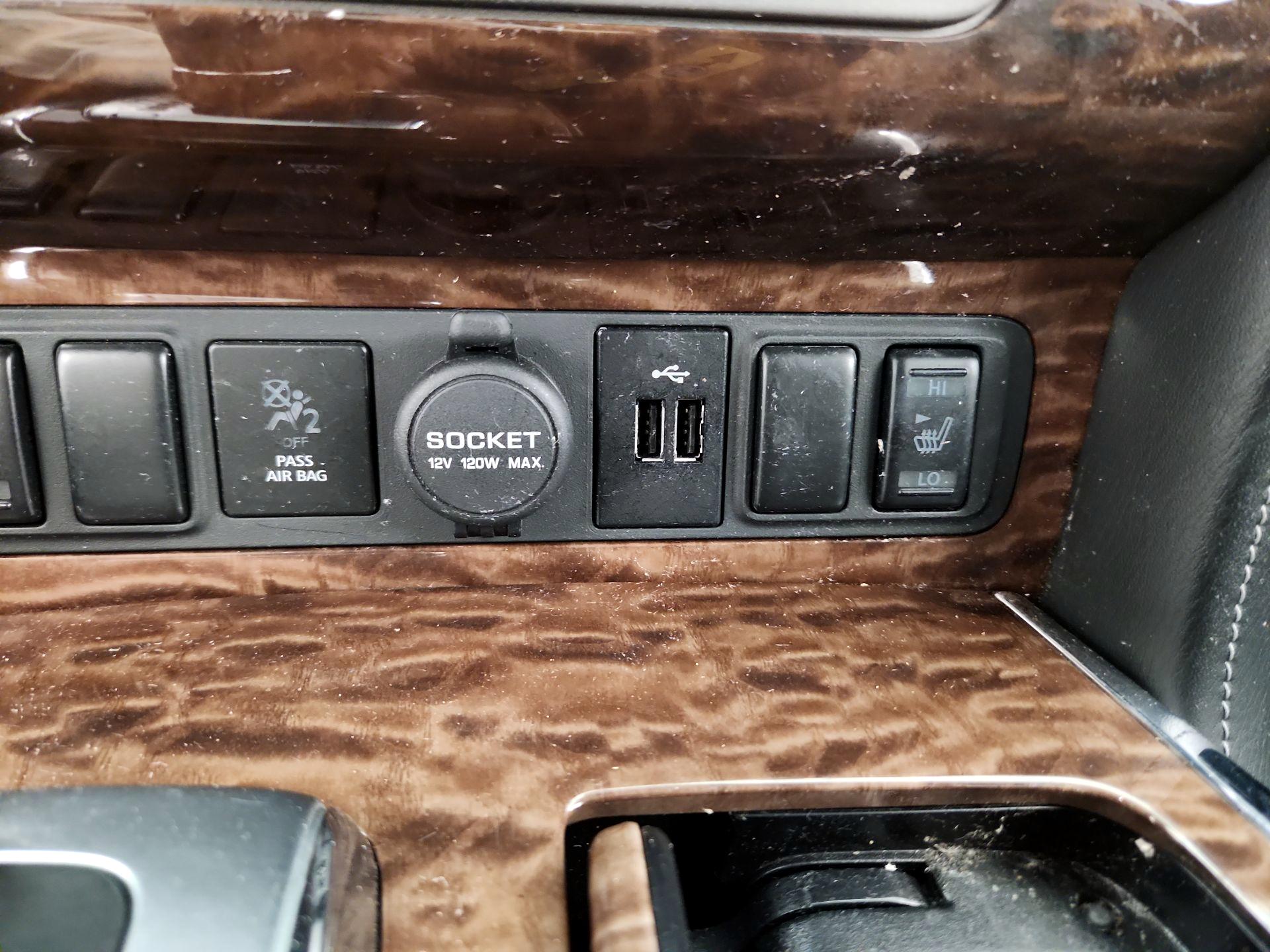 Thumbnail: 2020 Nissan Armada - 16