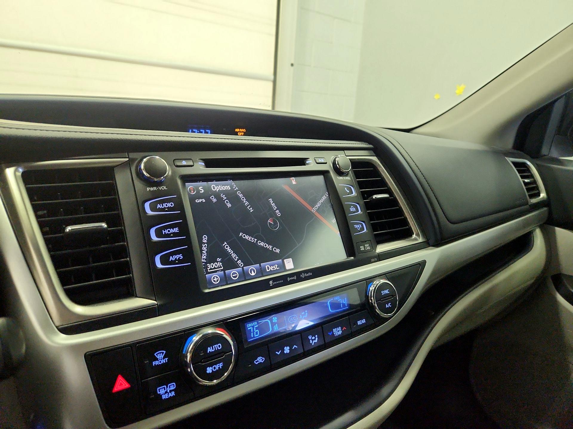 Thumbnail: 2017 Toyota Highlander - 14