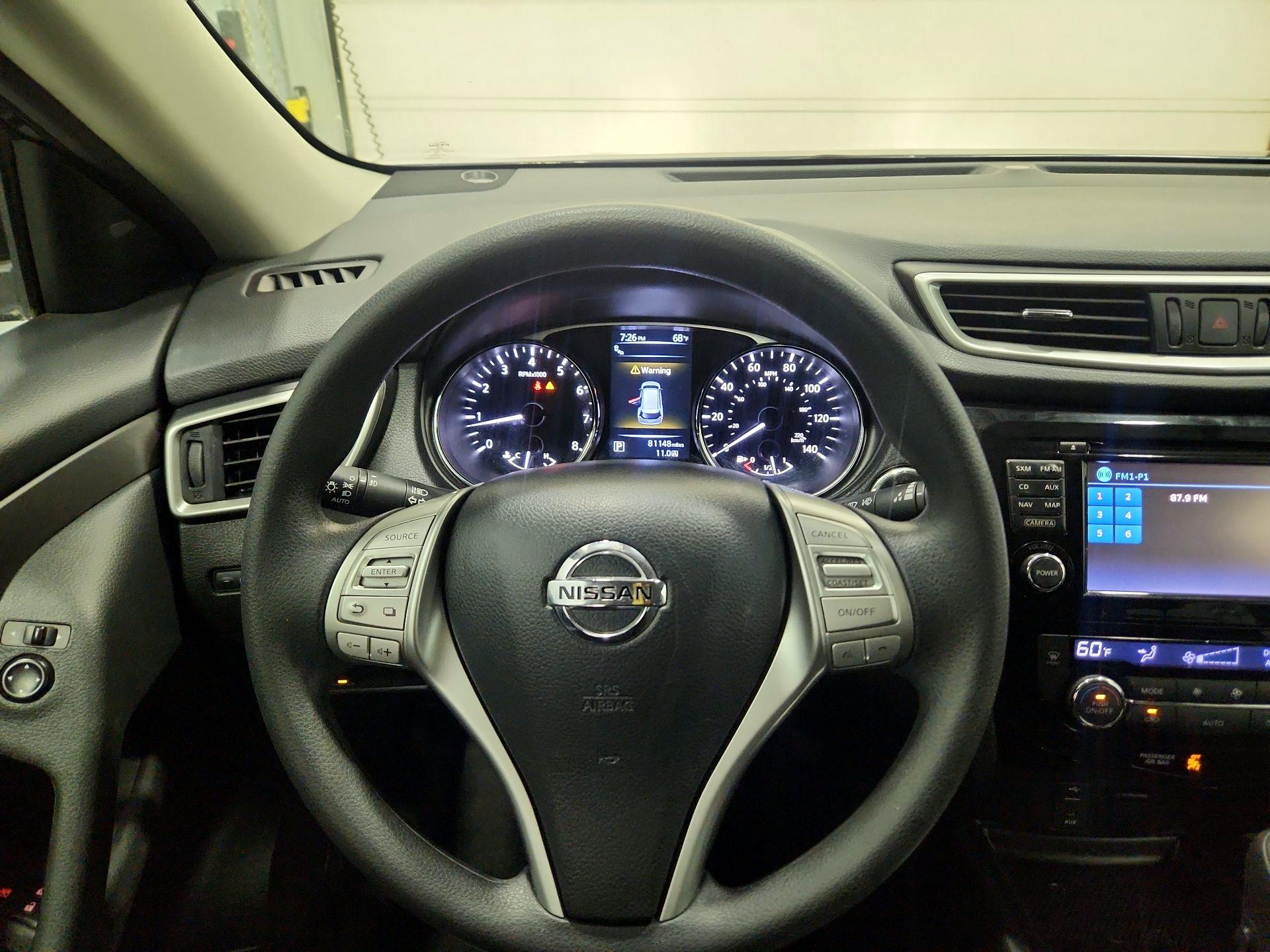 Thumbnail: 2015 Nissan Rogue - 10