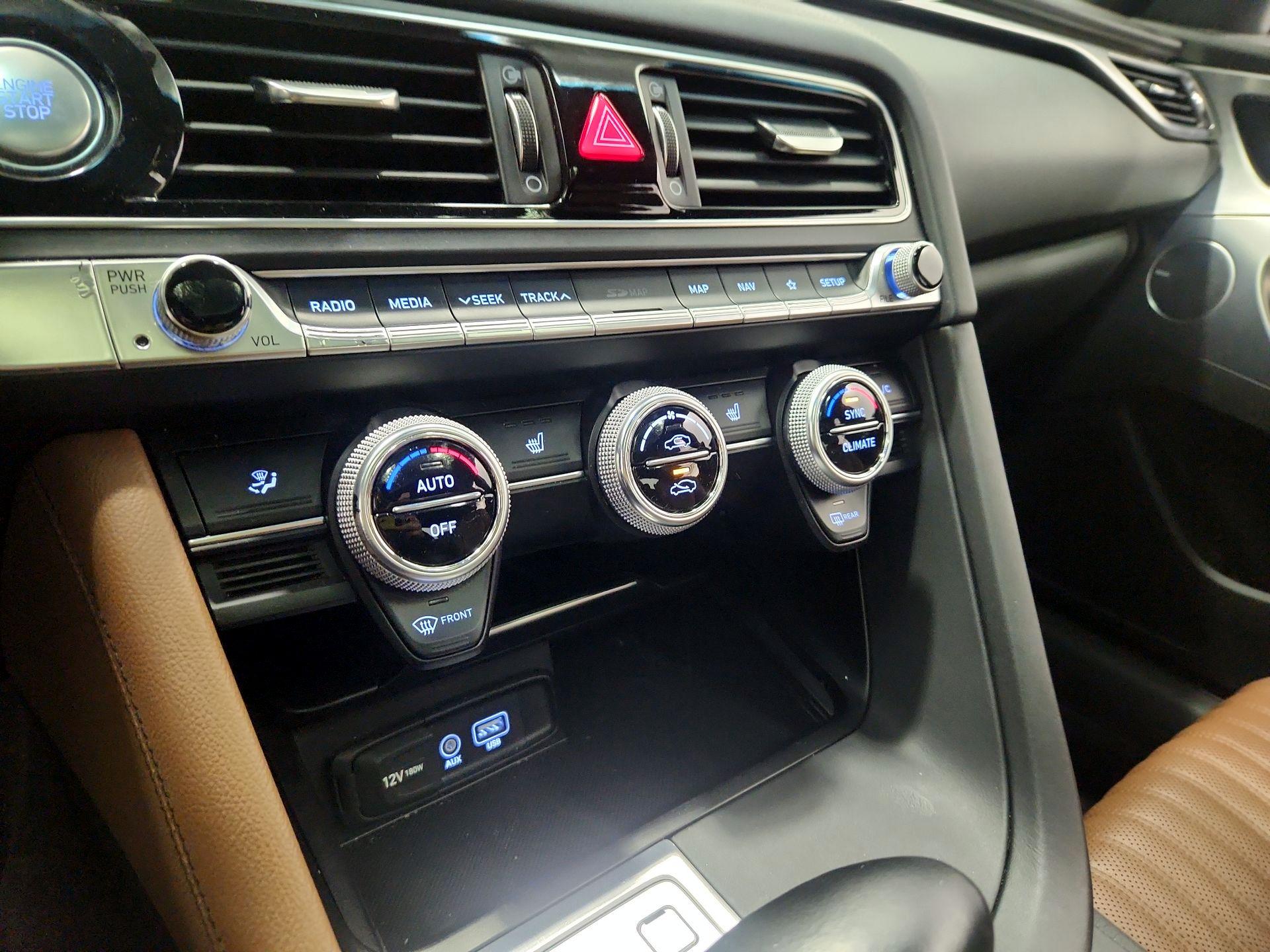 Thumbnail: 2020 Genesis G70 - 17