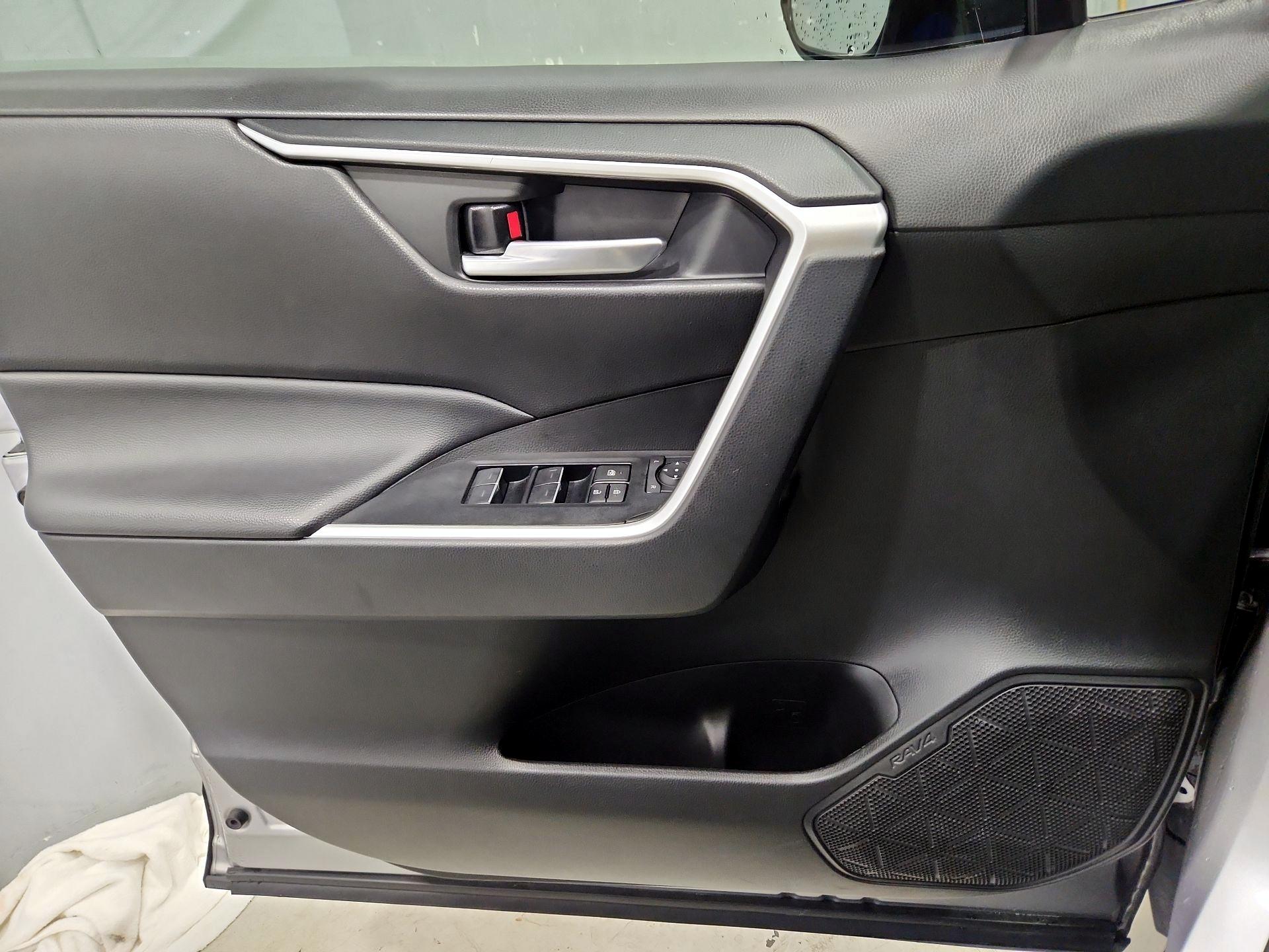 Thumbnail: 2023 Toyota RAV4 - 12