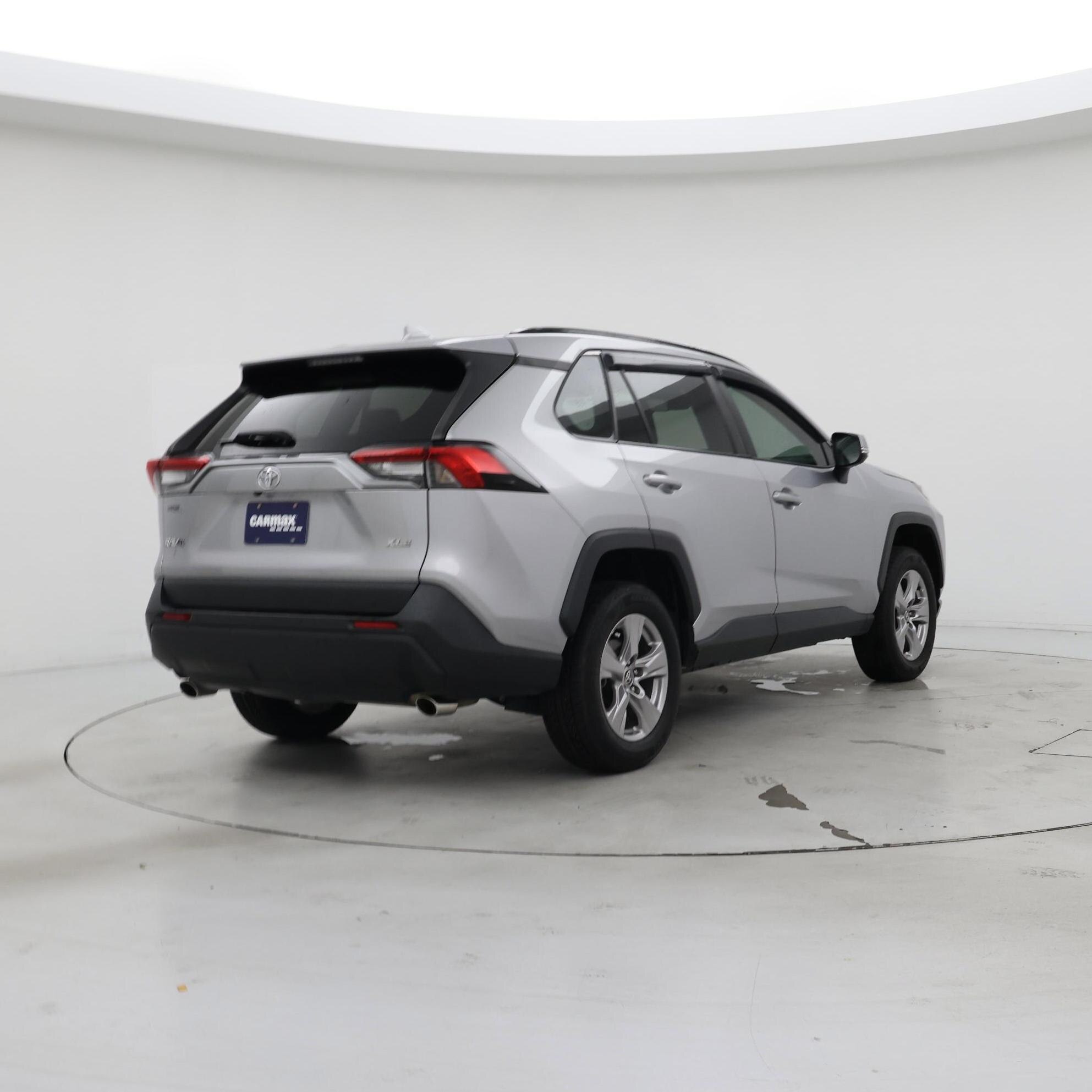 Thumbnail: 2023 Toyota RAV4 - 8