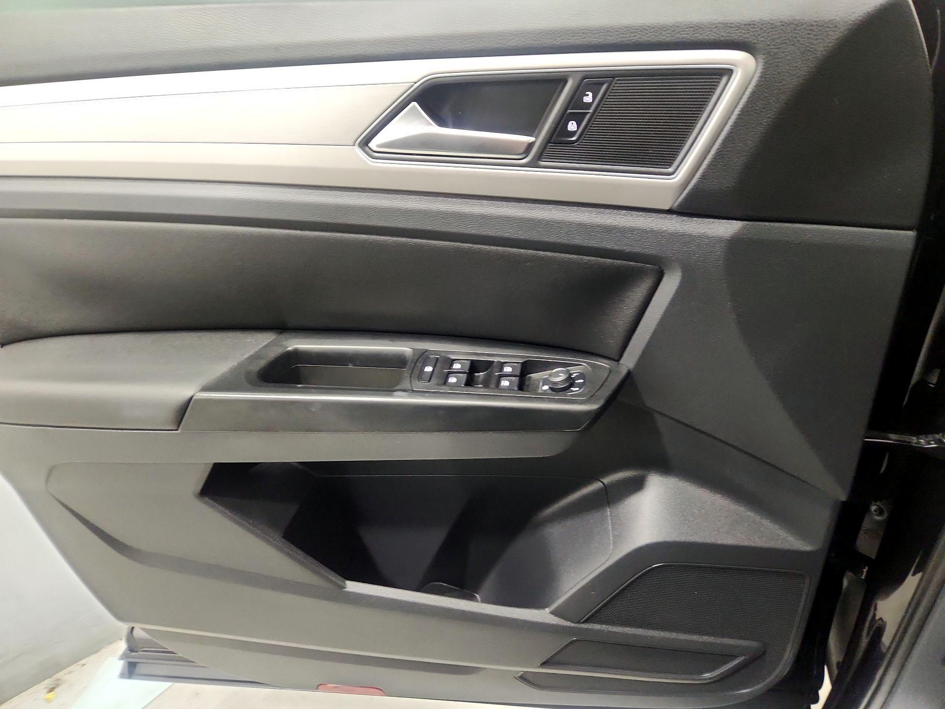 Thumbnail: 2019 Volkswagen Atlas - 12