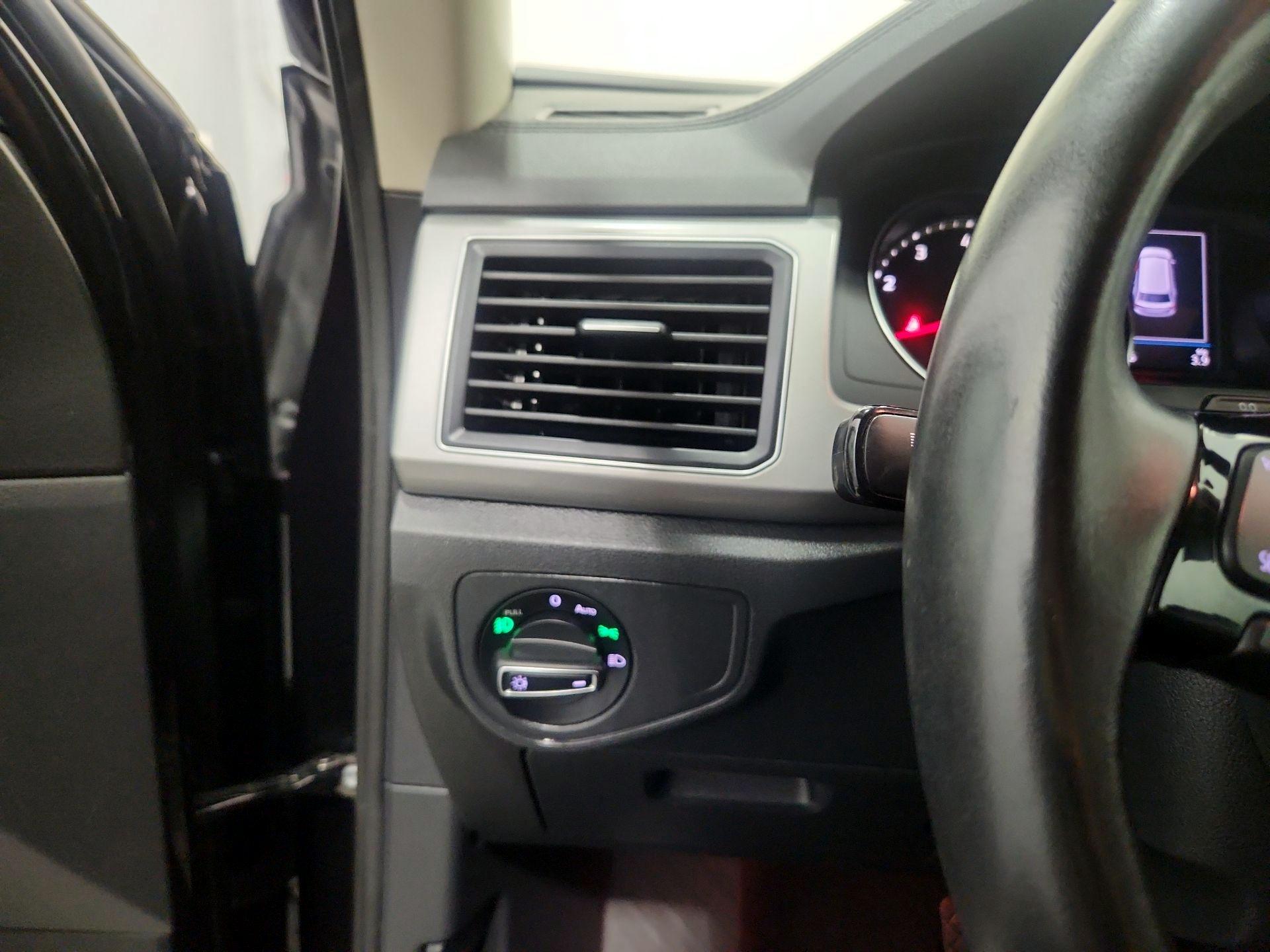 Thumbnail: 2019 Volkswagen Atlas - 13