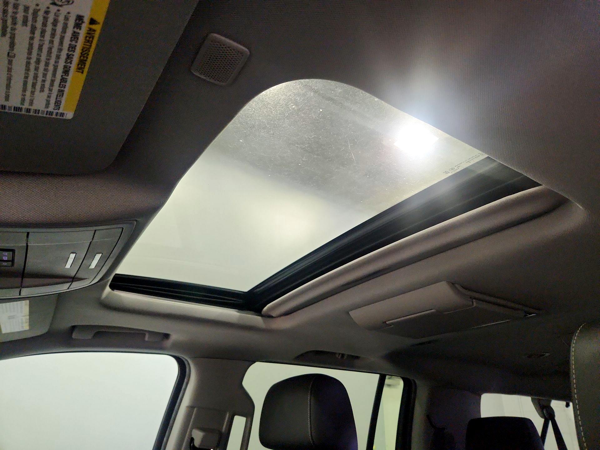 Thumbnail: 2020 Chevrolet Suburban - 20