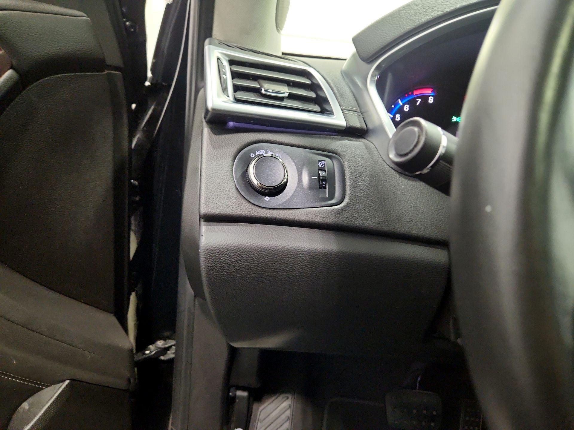 Thumbnail: 2015 Cadillac SRX - 13