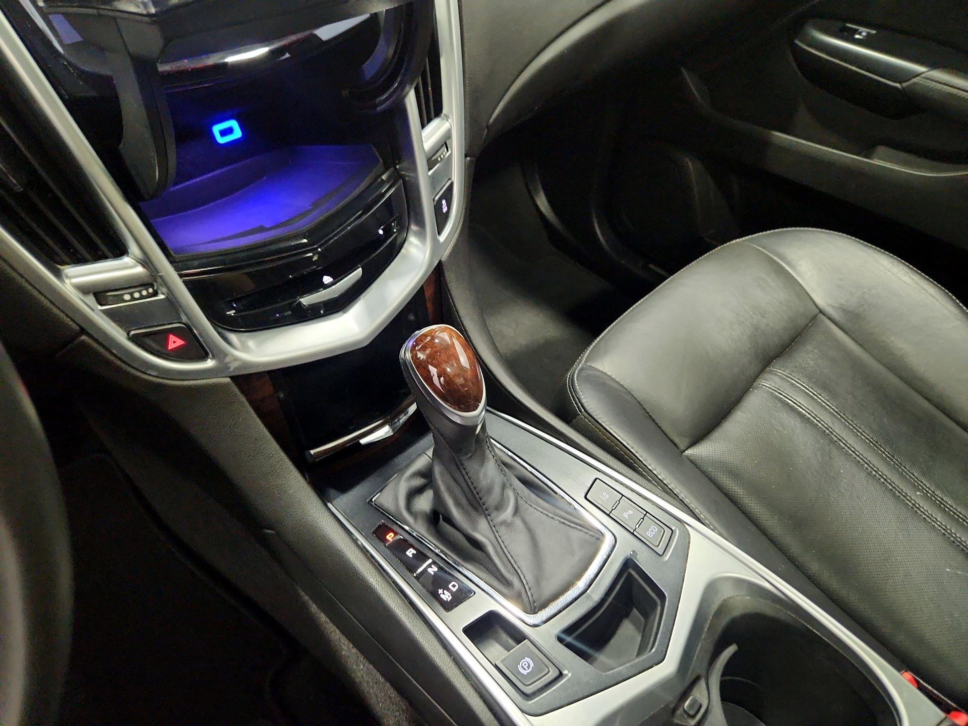 Thumbnail: 2015 Cadillac SRX - 18