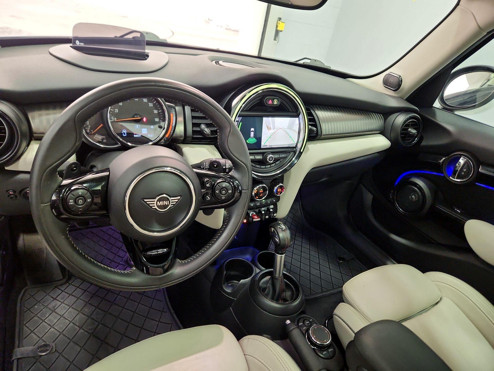Thumbnail: 2019 MINI Cooper Hardtop - 9